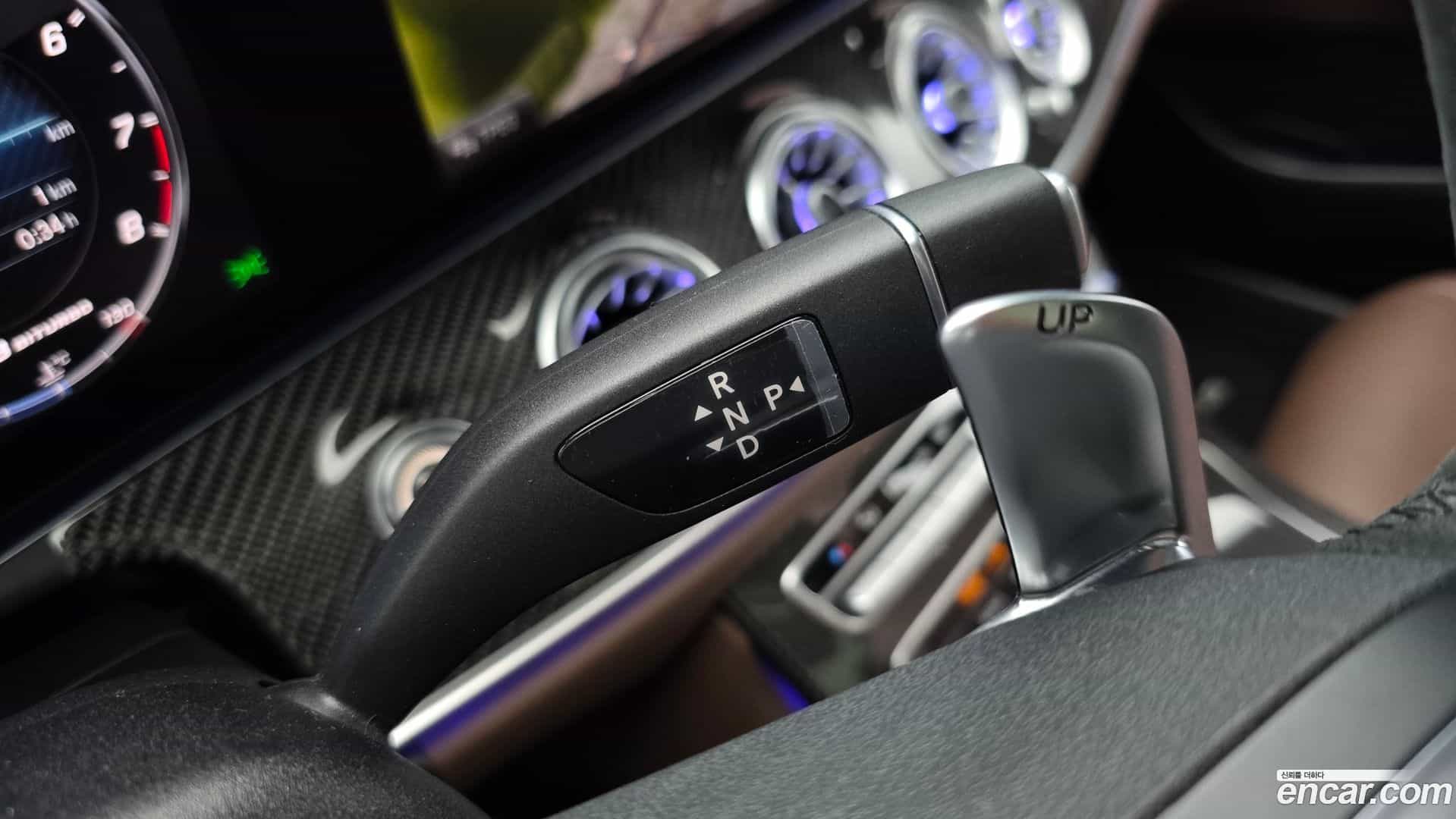 E-Class Mercedes-Benz 2019.10-INNER-009