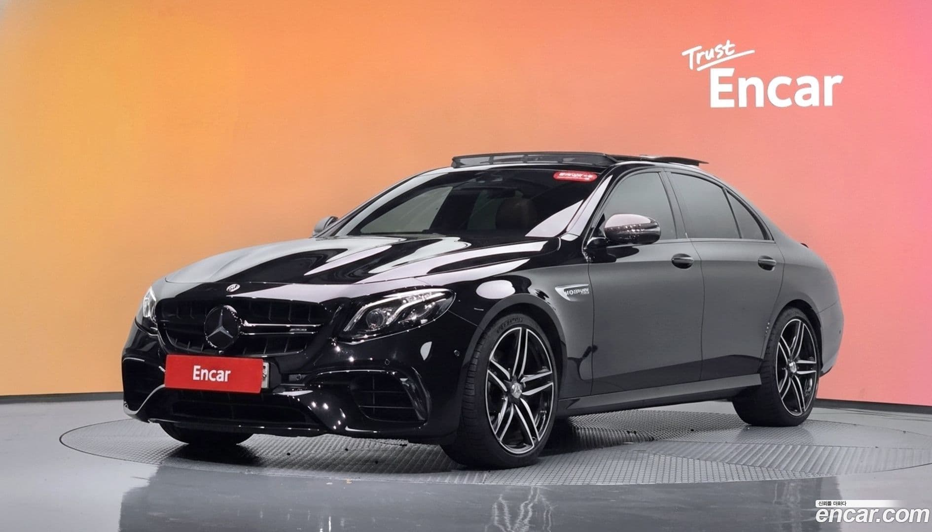 Main__Slider__Photo:E-Class Mercedes-Benz 2019.10-0