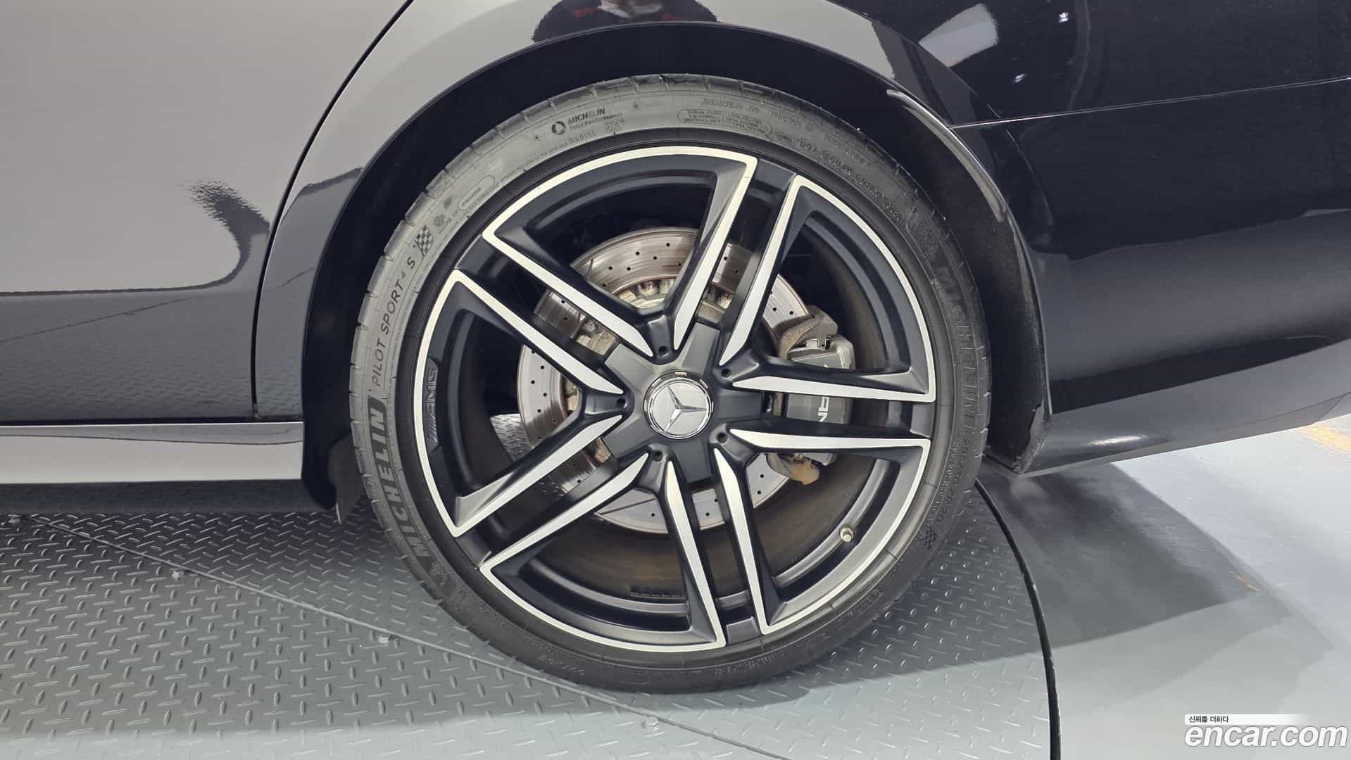 E-Class Mercedes-Benz 2019.10-OUTER-031