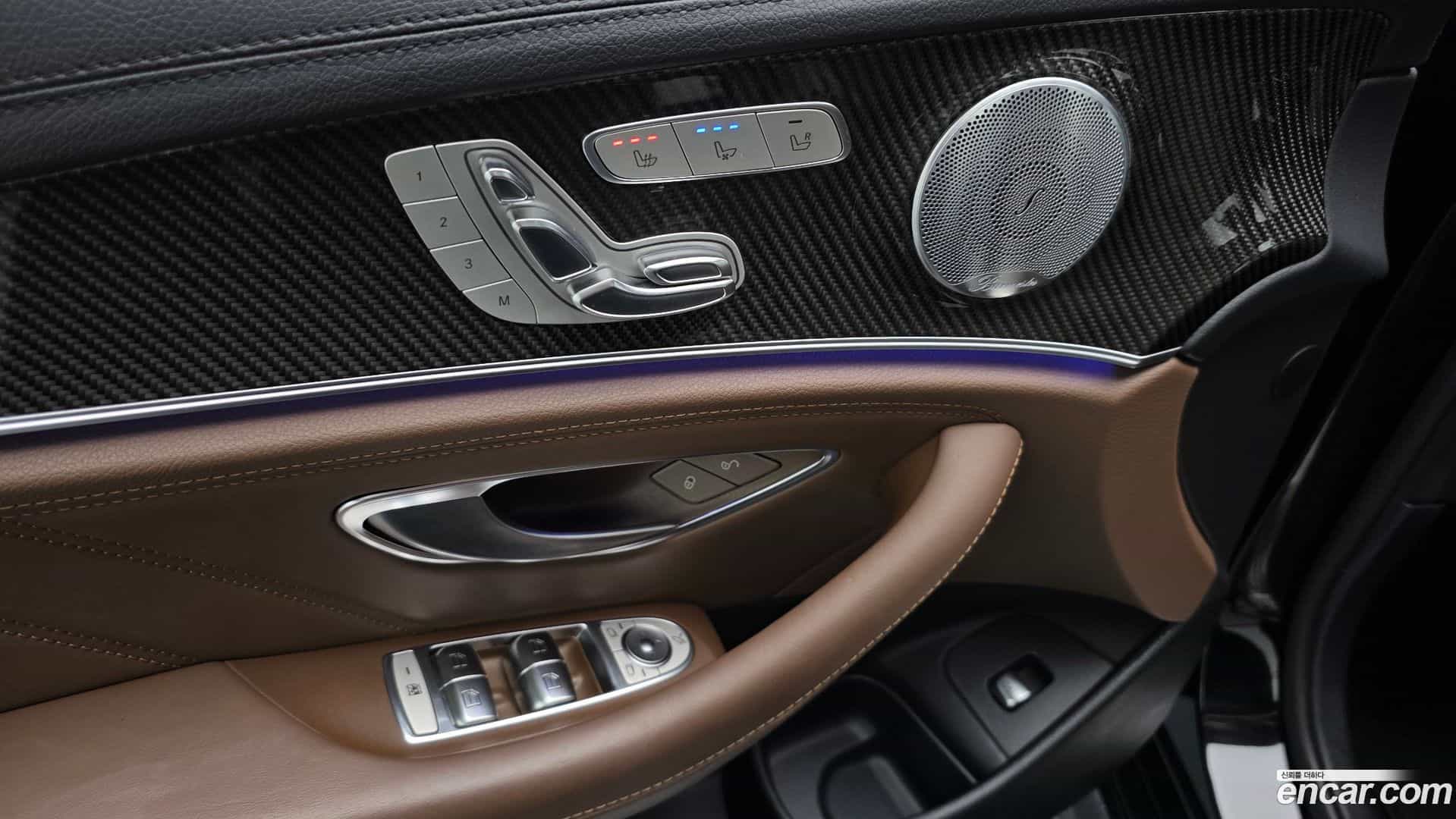E-Class Mercedes-Benz 2019.10-OPTION-043