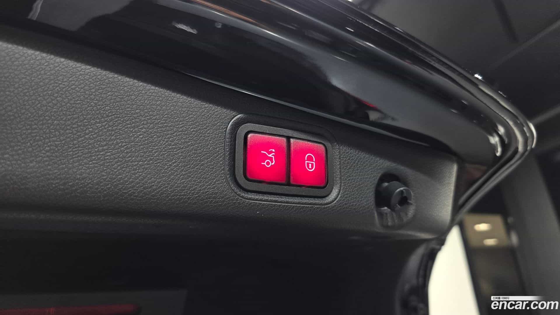 E-Class Mercedes-Benz 2019.10-OPTION-046