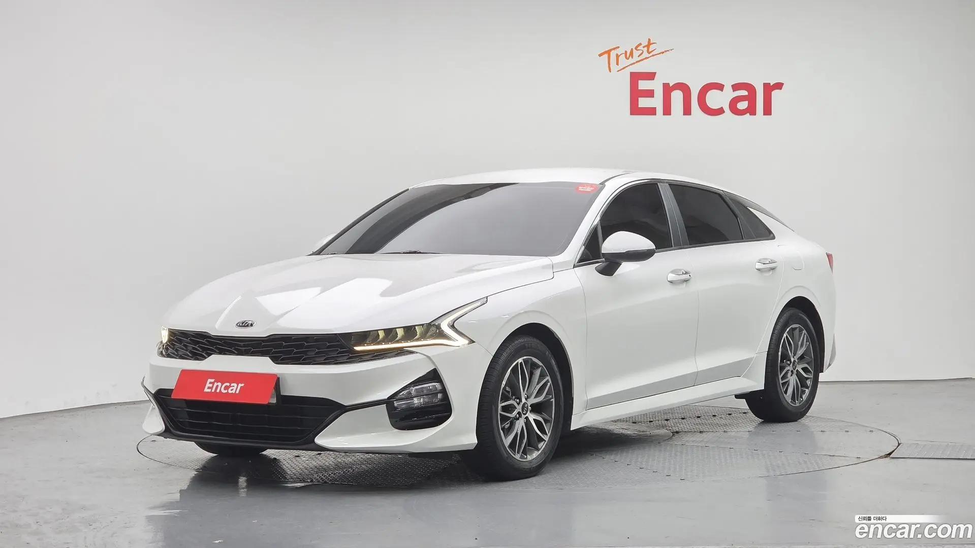 Main__Slider__Photo:K5 Kia 2020.6-0