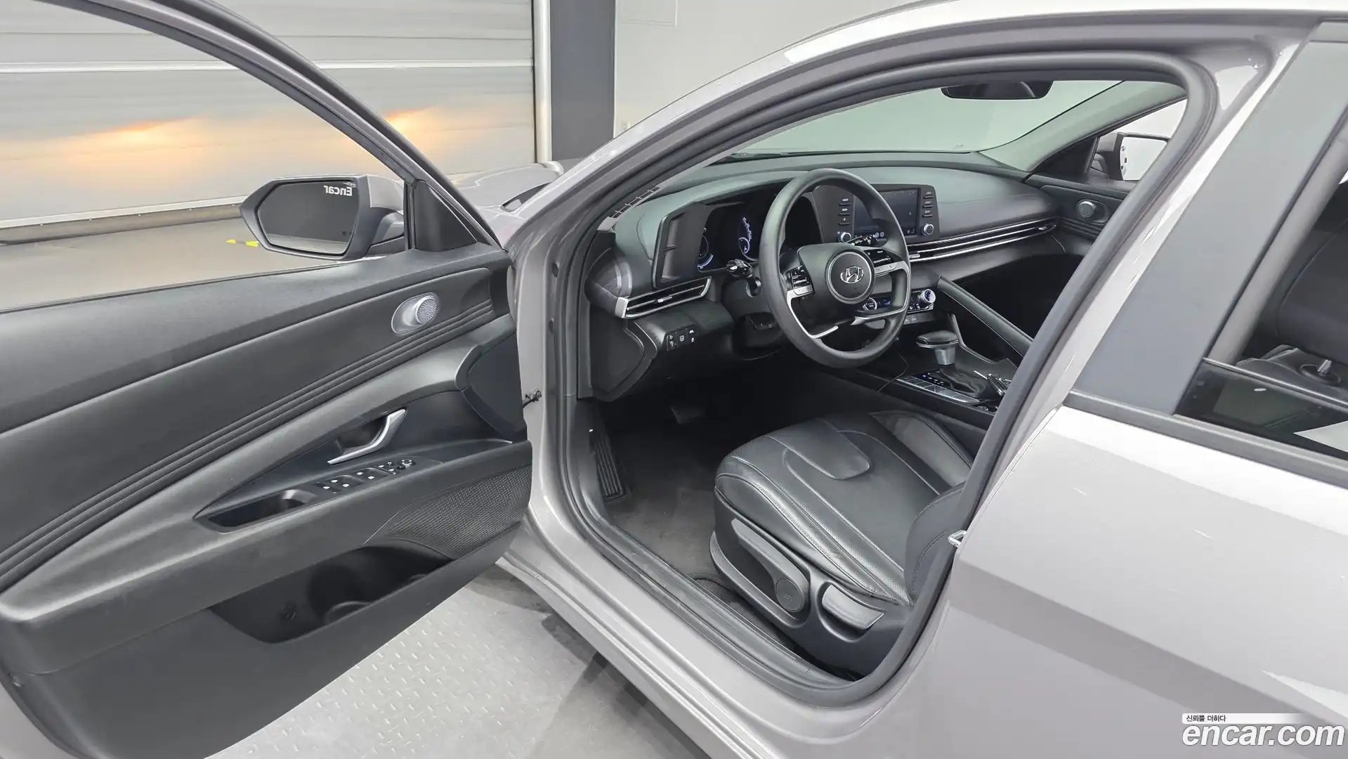 AVANTE Hyundai 2022.4-INNER-010