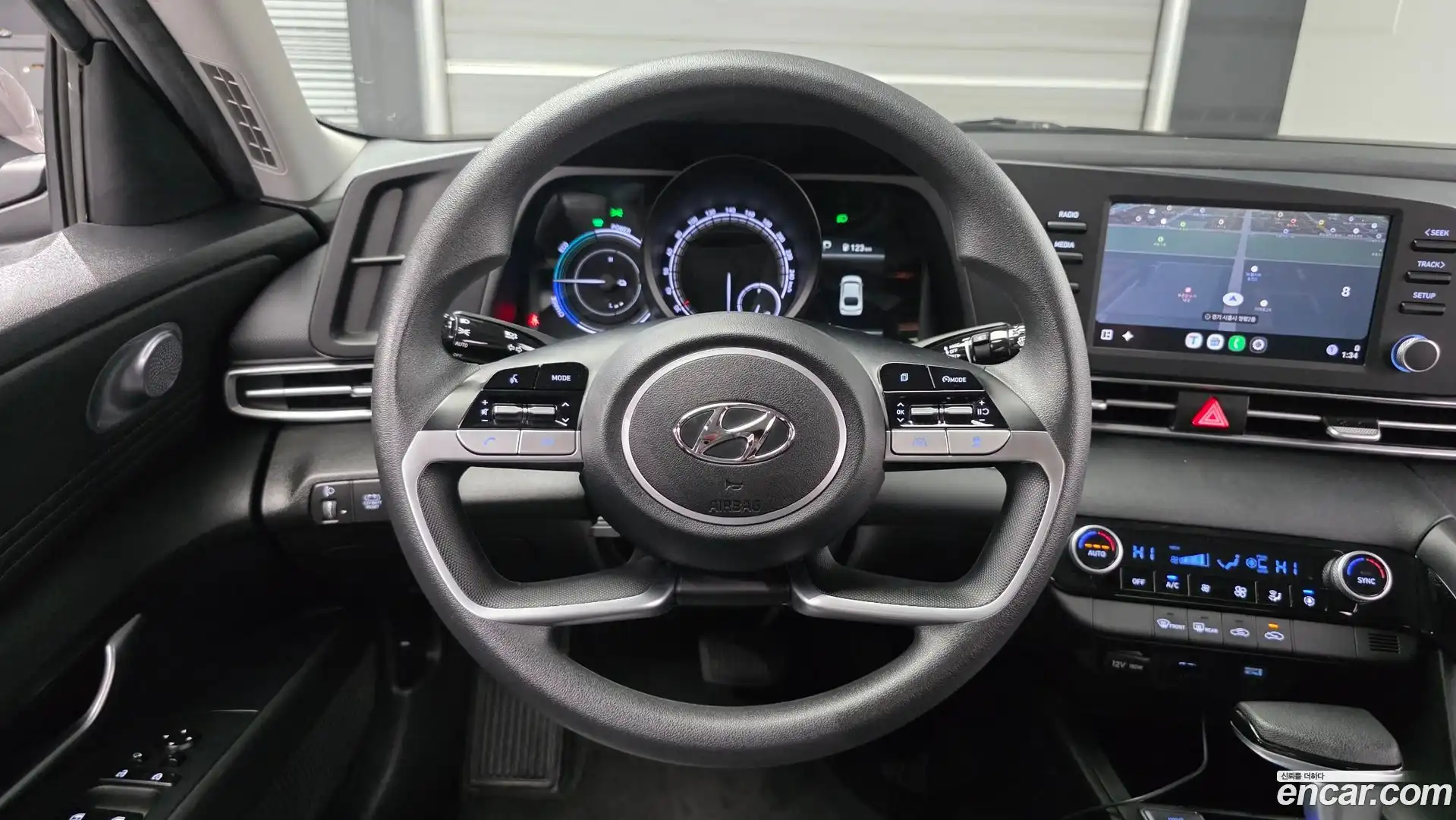 AVANTE Hyundai 2022.4-OPTION-016