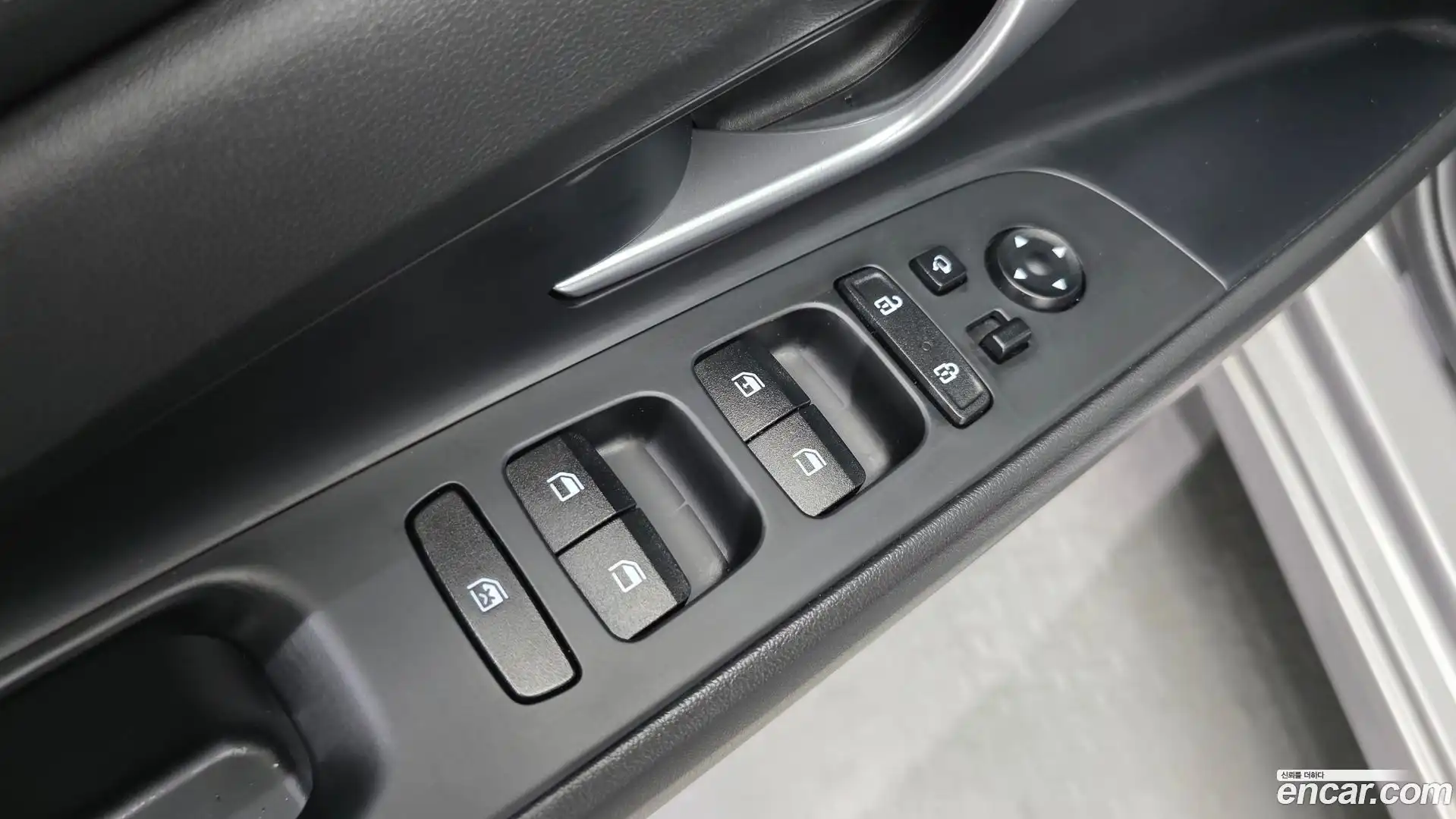 AVANTE Hyundai 2022.4-OPTION-017