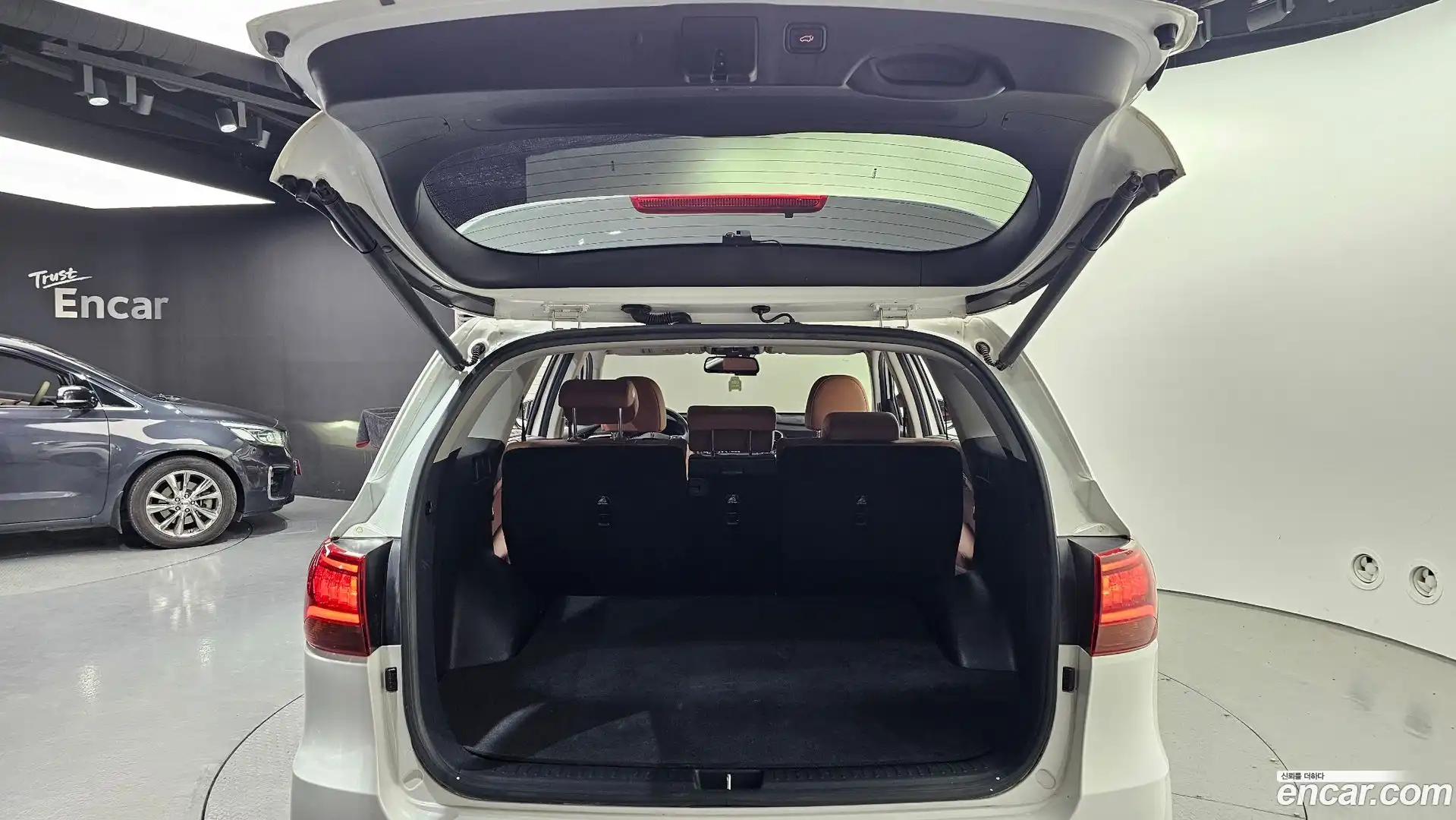 Sorento Kia 2018.1-OPTION-024
