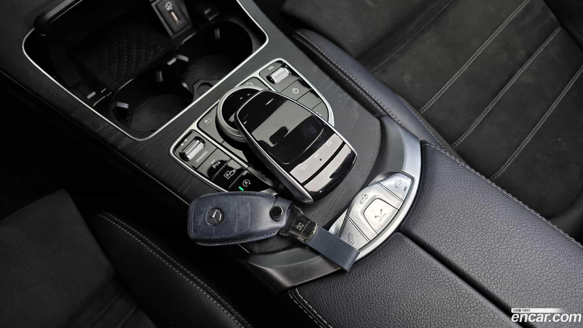 C-Class Mercedes-Benz 2021.1-OPTION-023