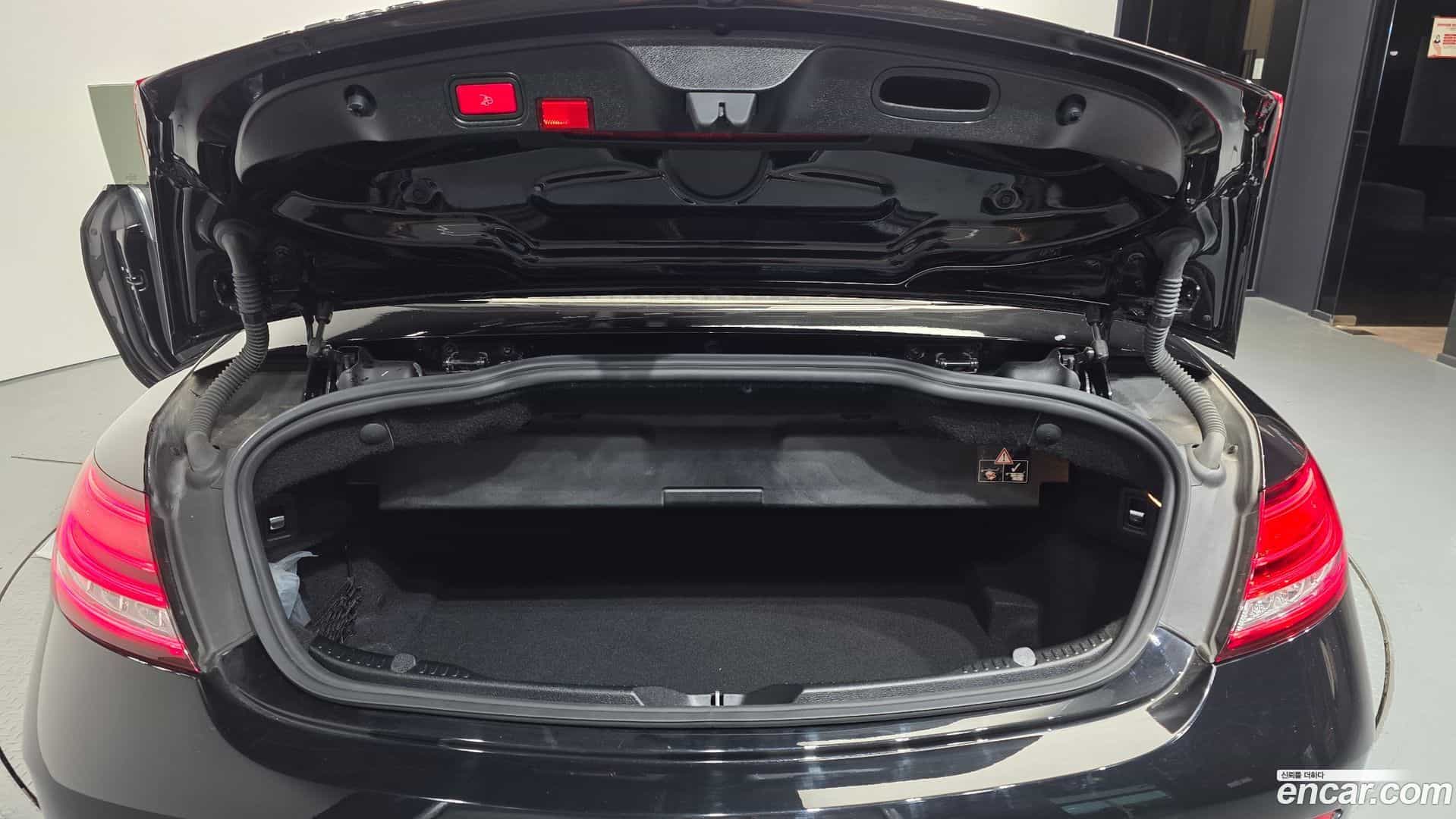 C-Class Mercedes-Benz 2021.1-OPTION-024