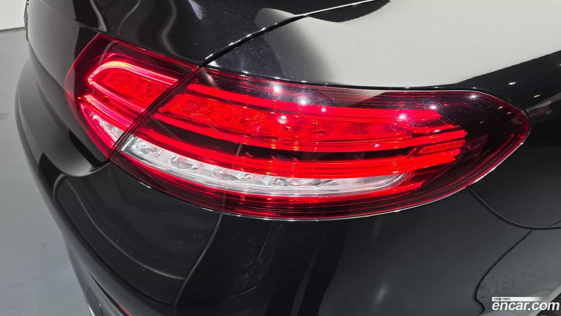 C-Class Mercedes-Benz 2021.1-OUTER-033