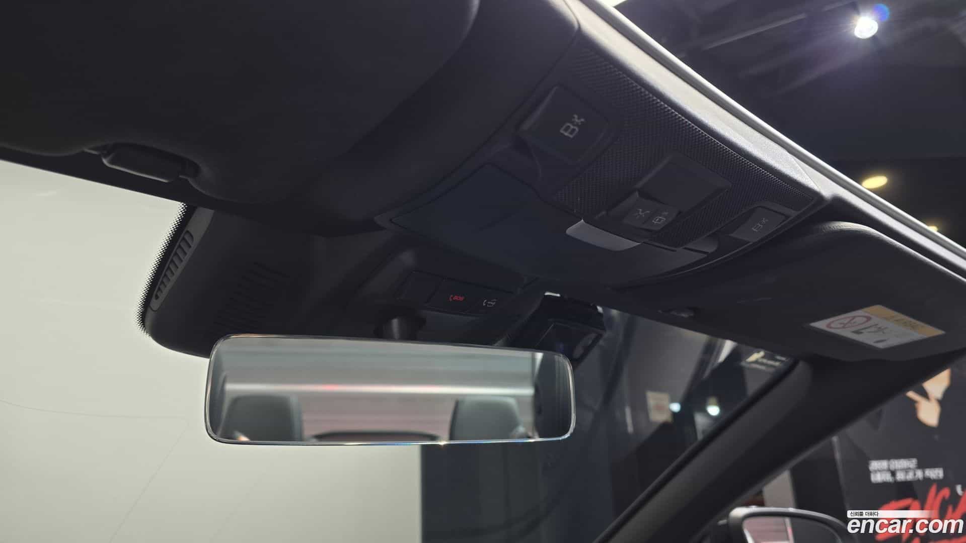 C-Class Mercedes-Benz 2021.1-OPTION-041