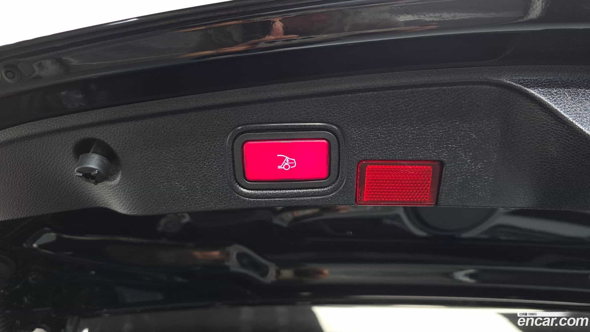 C-Class Mercedes-Benz 2021.1-OPTION-043