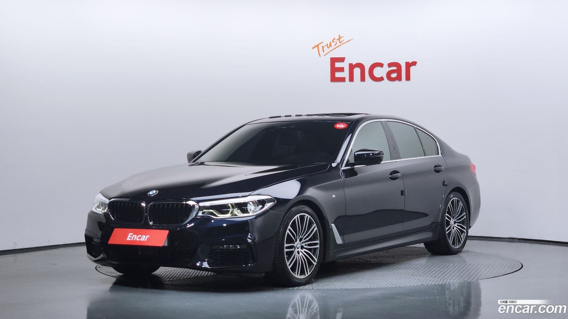 Main__Slider__Photo:5-Series BMW 2019.3-0