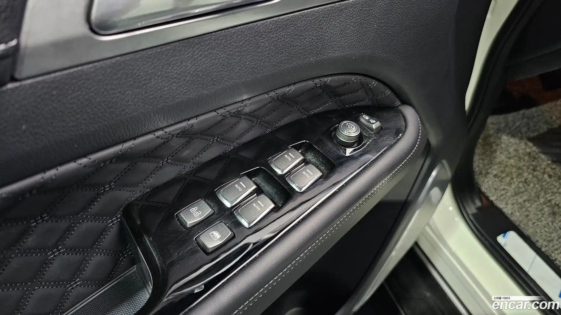 Rexton KG Mobility 2022.3-OPTION-041