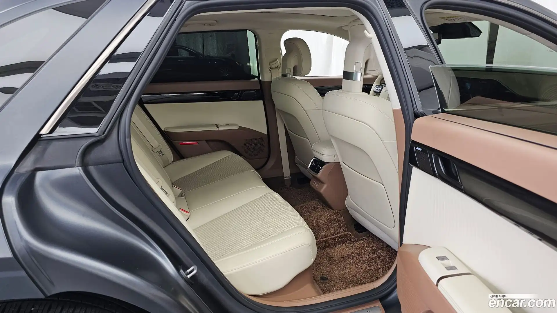 Grandeur Hyundai 2023.5-OPTION-016