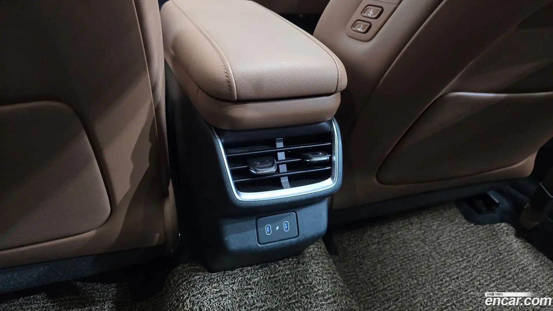 Grandeur Hyundai 2023.4-OPTION-046
