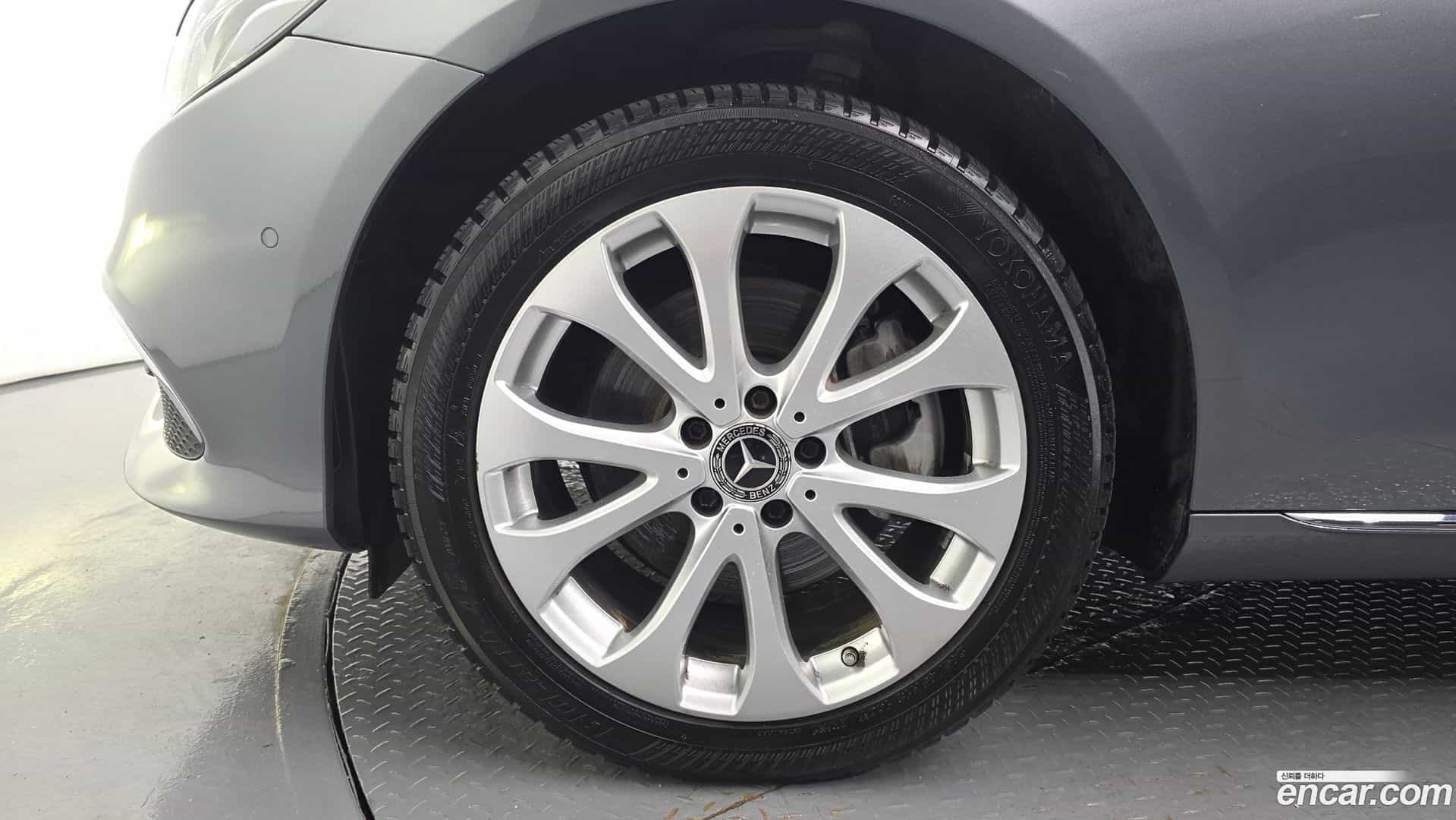 E-Class Mercedes-Benz 2019.5-OUTER-005