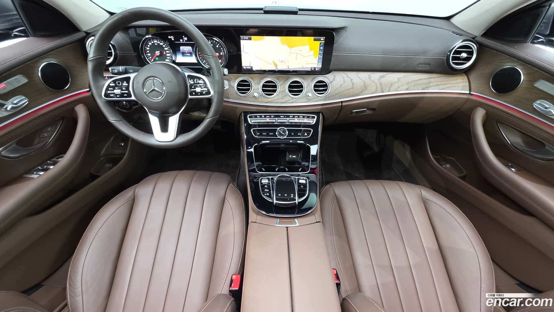 E-Class Mercedes-Benz 2019.5-INNER-007