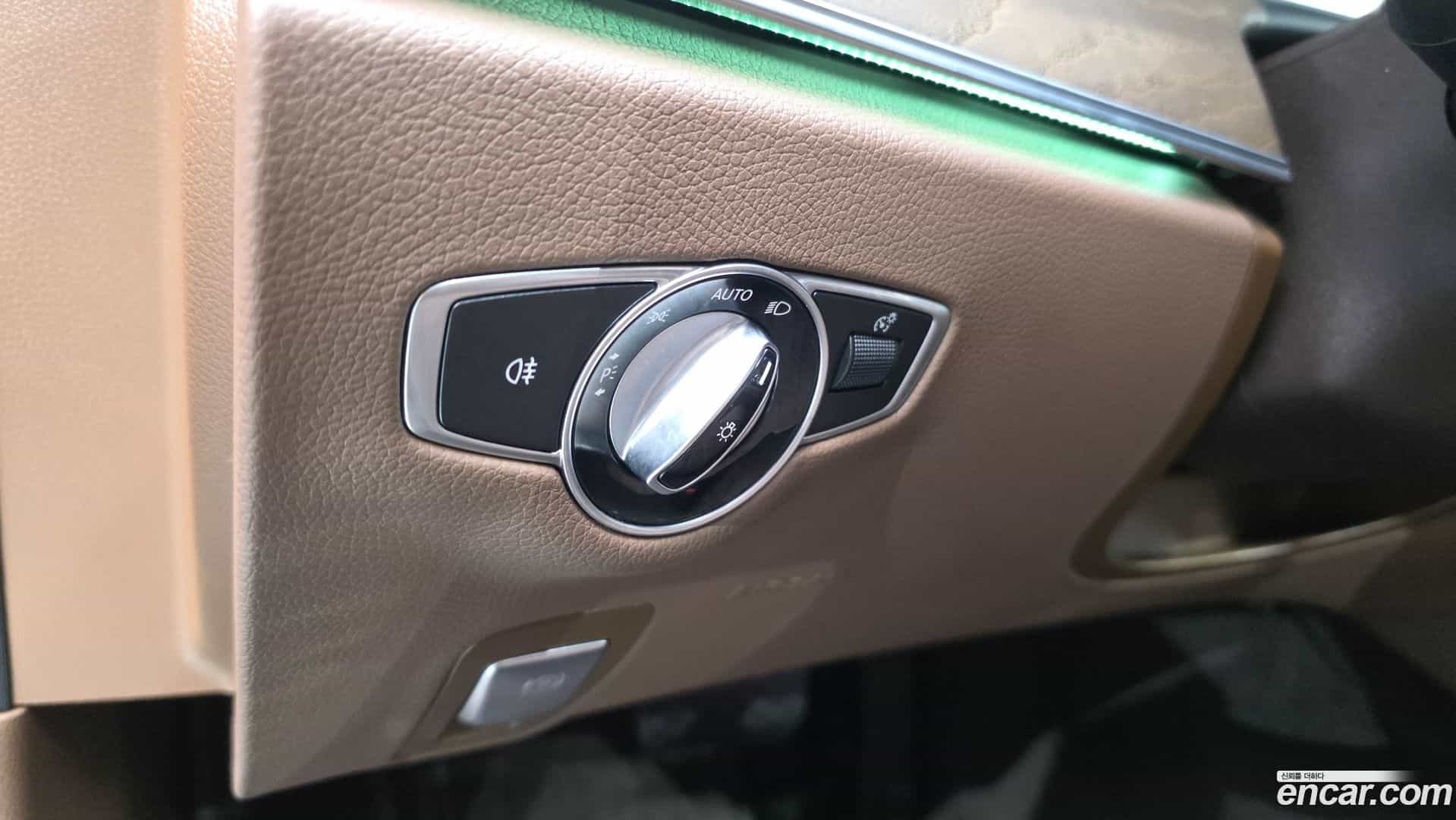 E-Class Mercedes-Benz 2019.5-OPTION-018