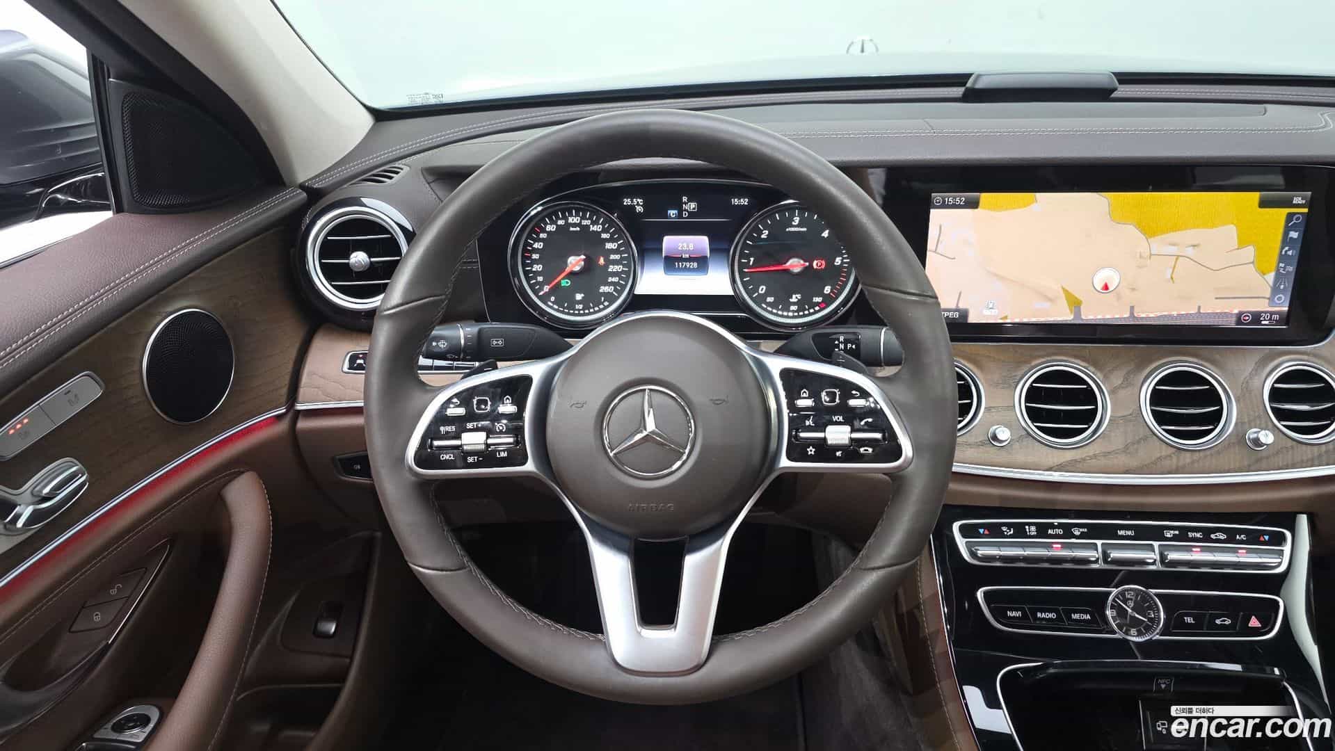 E-Class Mercedes-Benz 2019.5-OPTION-019