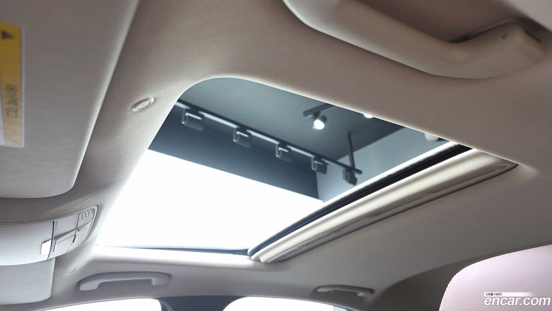 E-Class Mercedes-Benz 2019.5-OPTION-023
