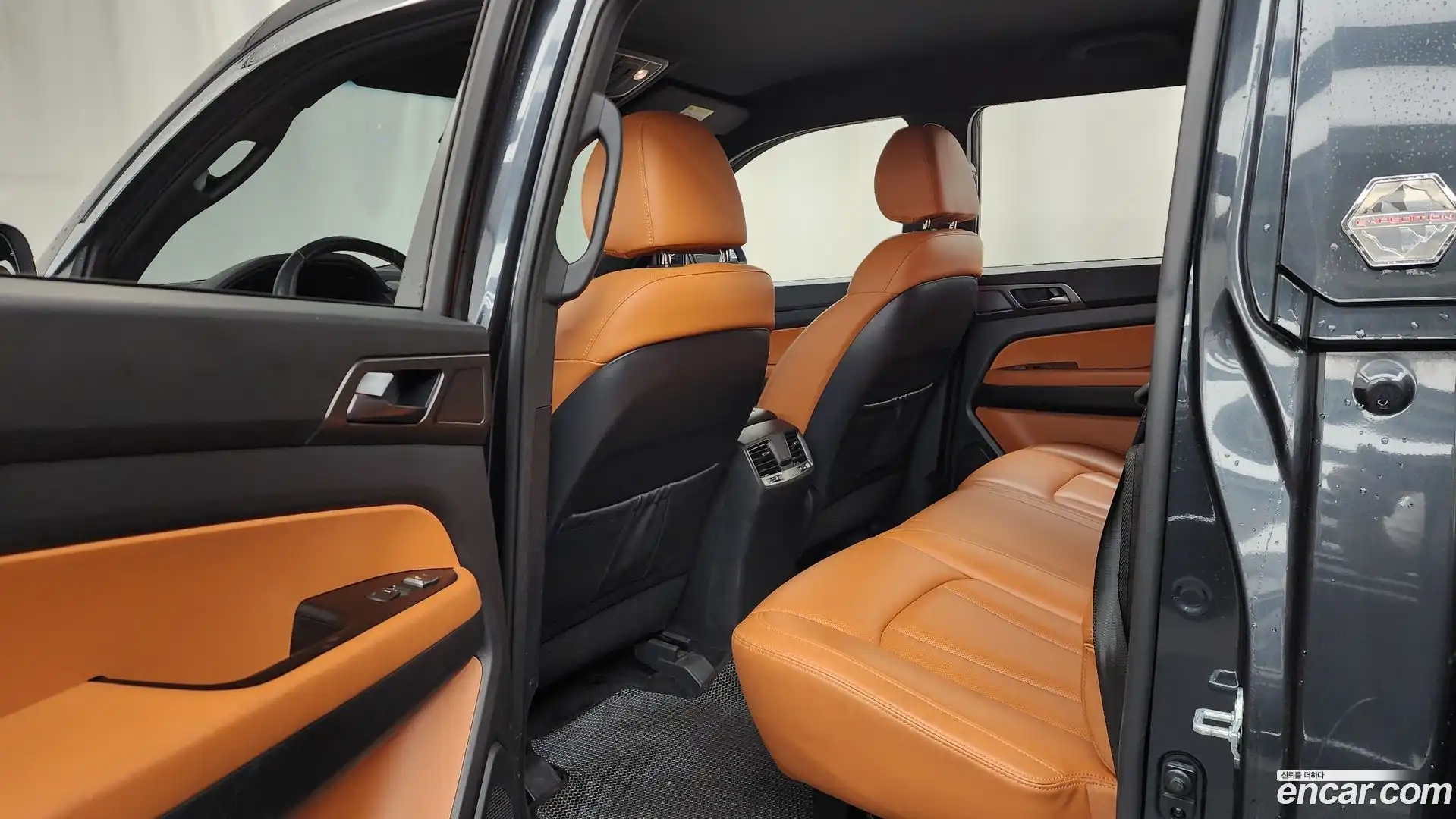 Rexton KG Mobility 2022.3-INNER-036