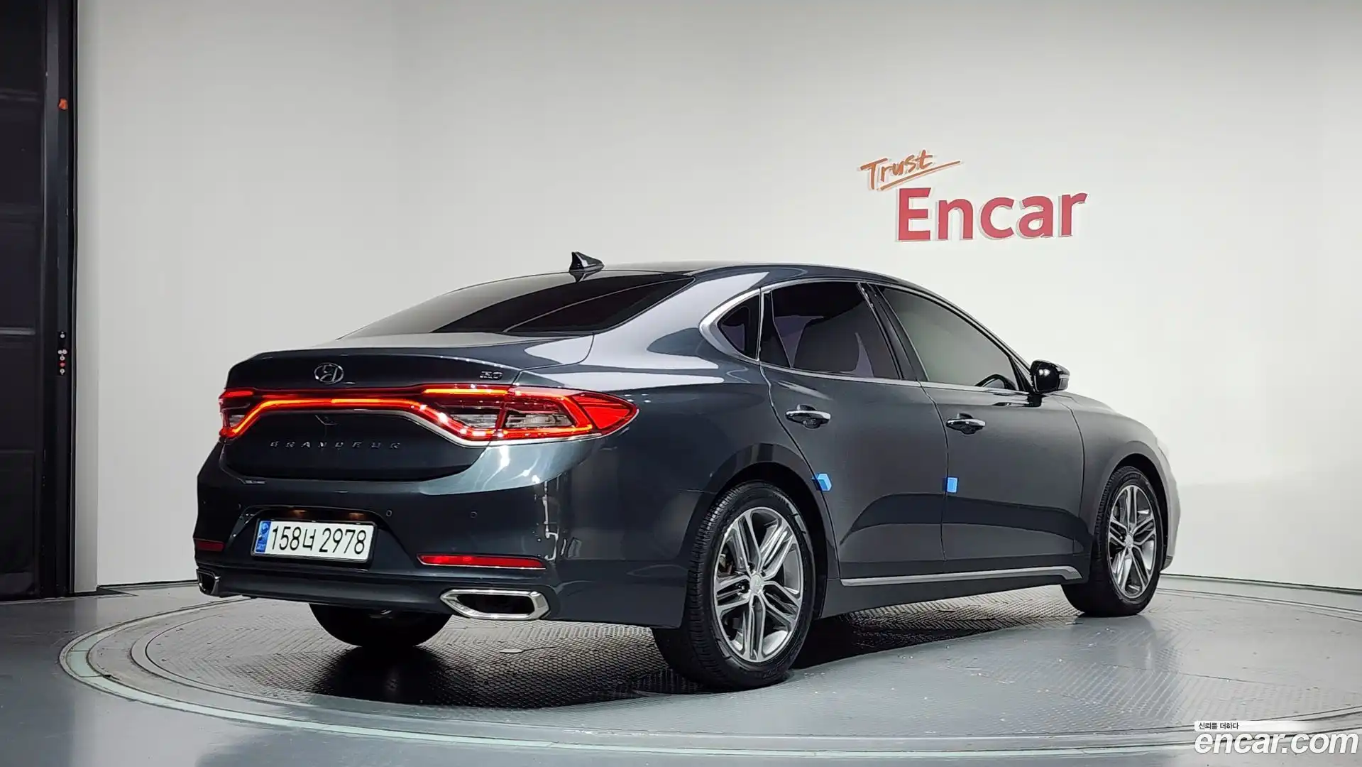 Grandeur Hyundai 2017.6-OUTER-002