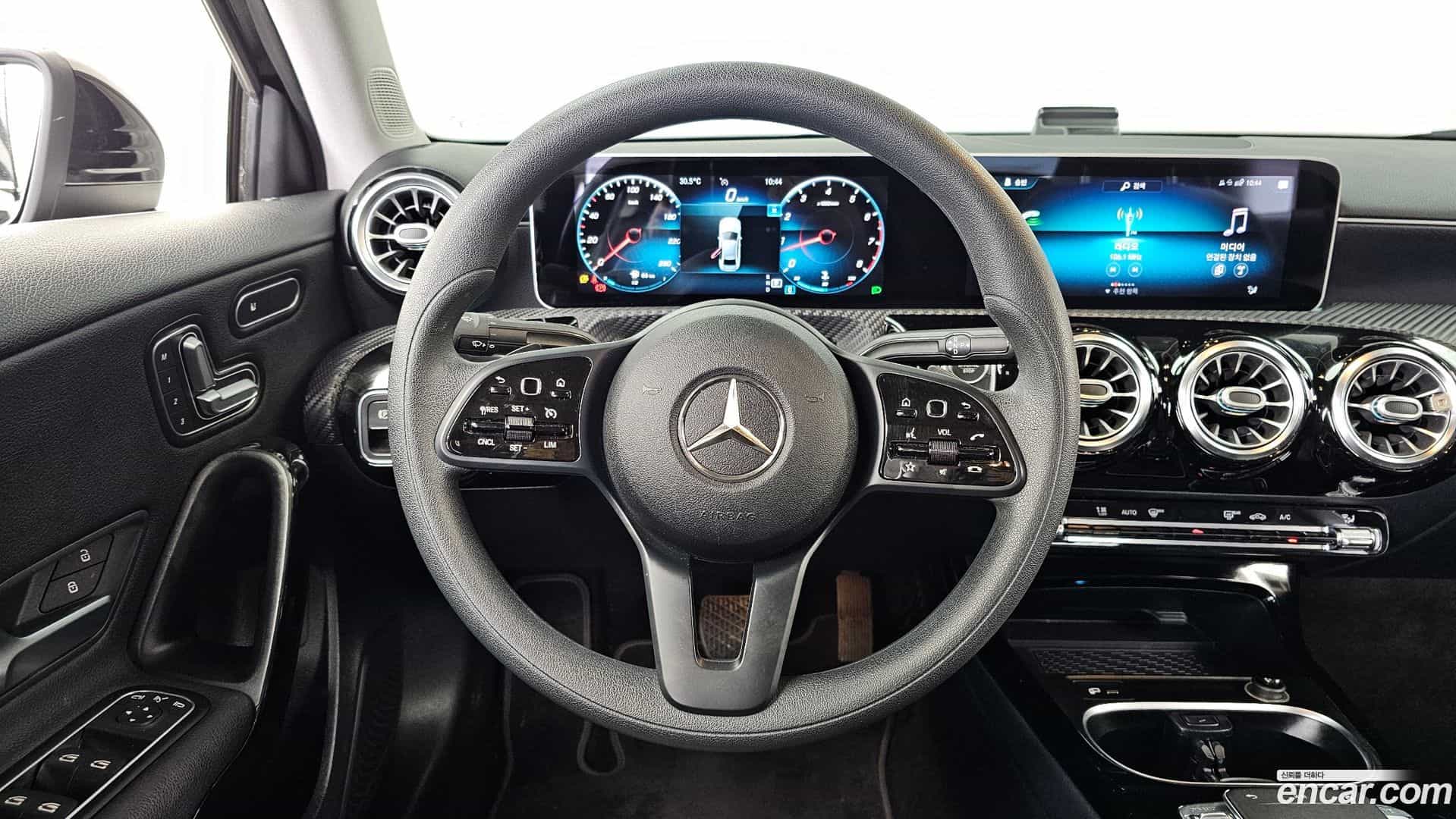 A-Class Mercedes-Benz 2020.2-OPTION-017