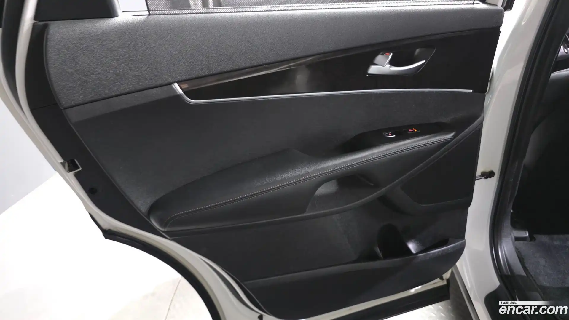 Sorento Kia 2014.9-INNER-035