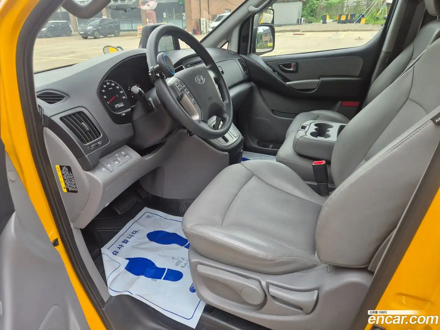 Starex Hyundai 2018.6-OPTION-015