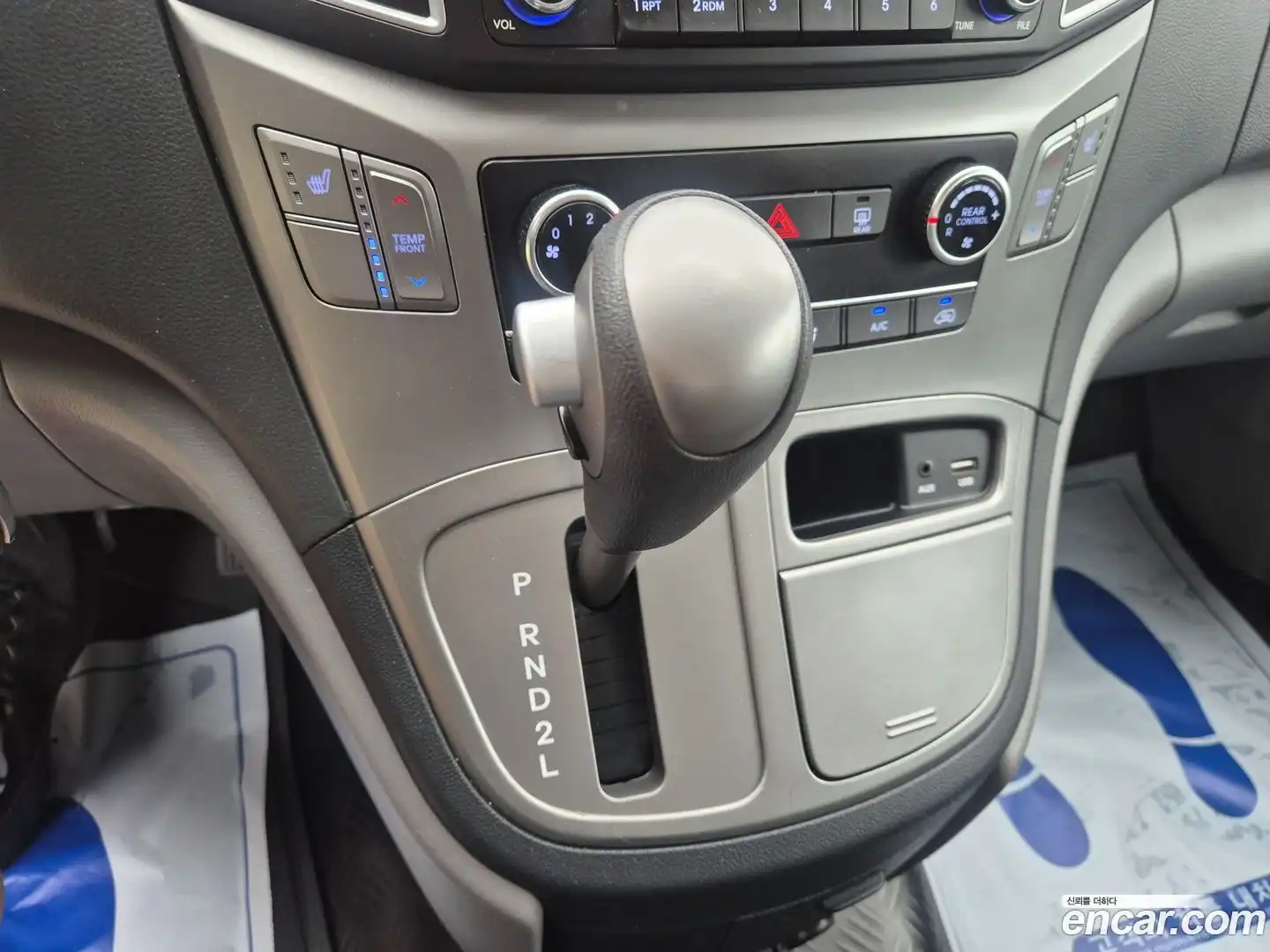 Starex Hyundai 2018.6-OPTION-016