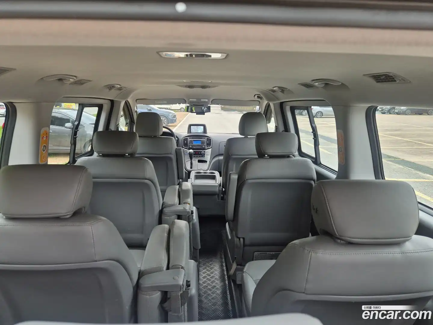 Starex Hyundai 2018.6-OPTION-021
