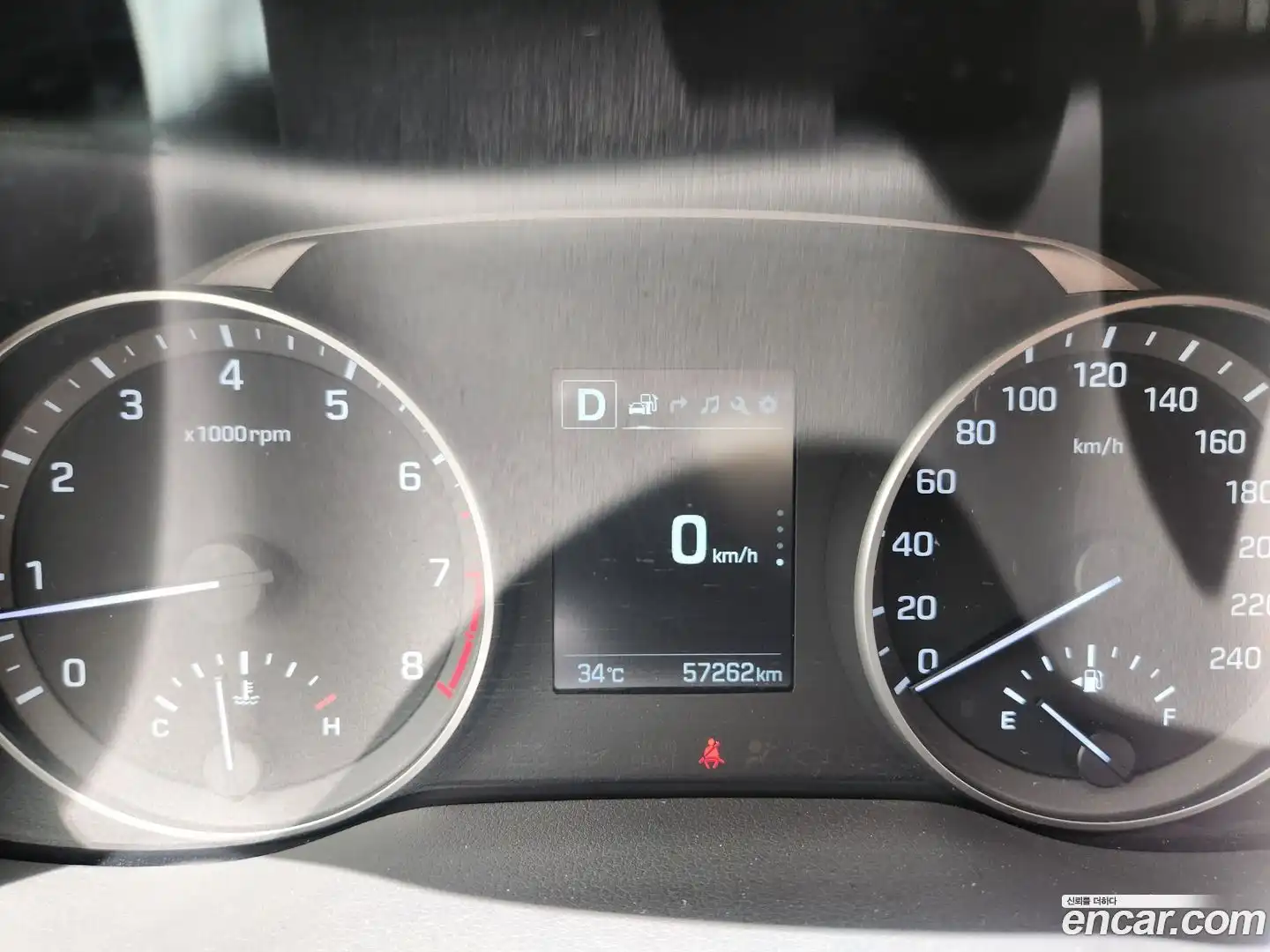 AVANTE Hyundai 2018.0-INNER-008