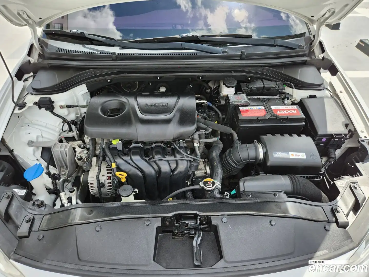 AVANTE Hyundai 2018.0-OPTION-024
