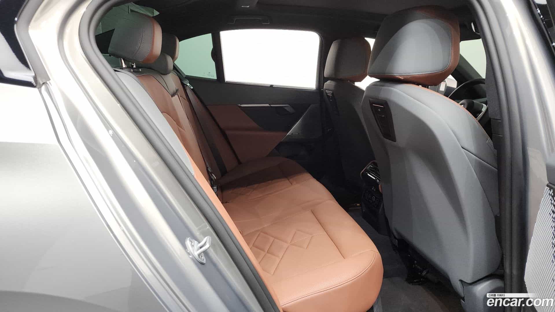 5-Series BMW 2025.3-OPTION-015