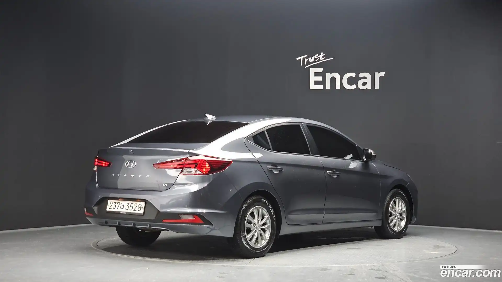 AVANTE Hyundai 2019.10-OUTER-002