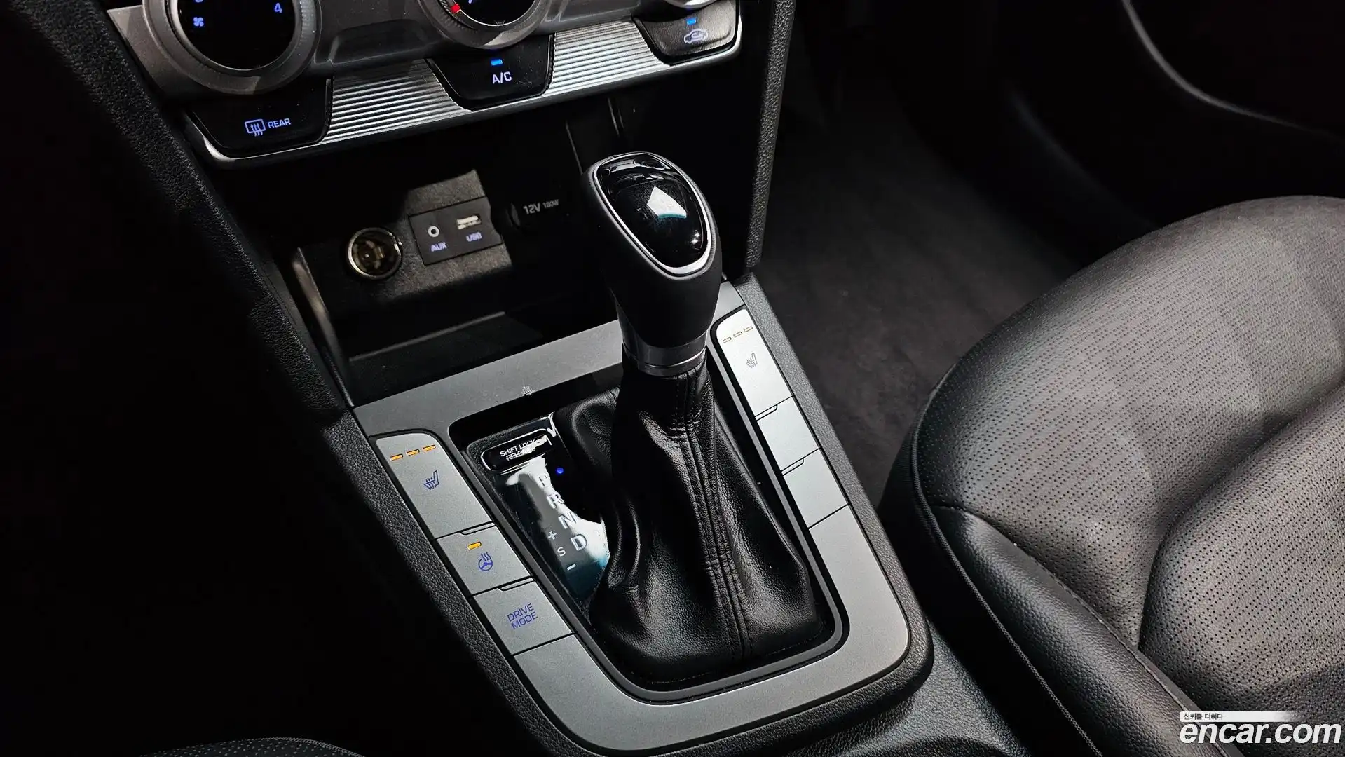 AVANTE Hyundai 2019.10-INNER-009