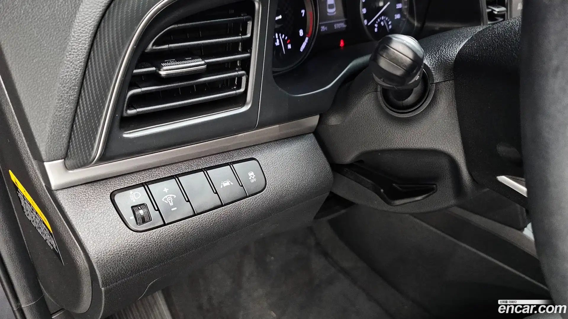 AVANTE Hyundai 2019.10-OPTION-044