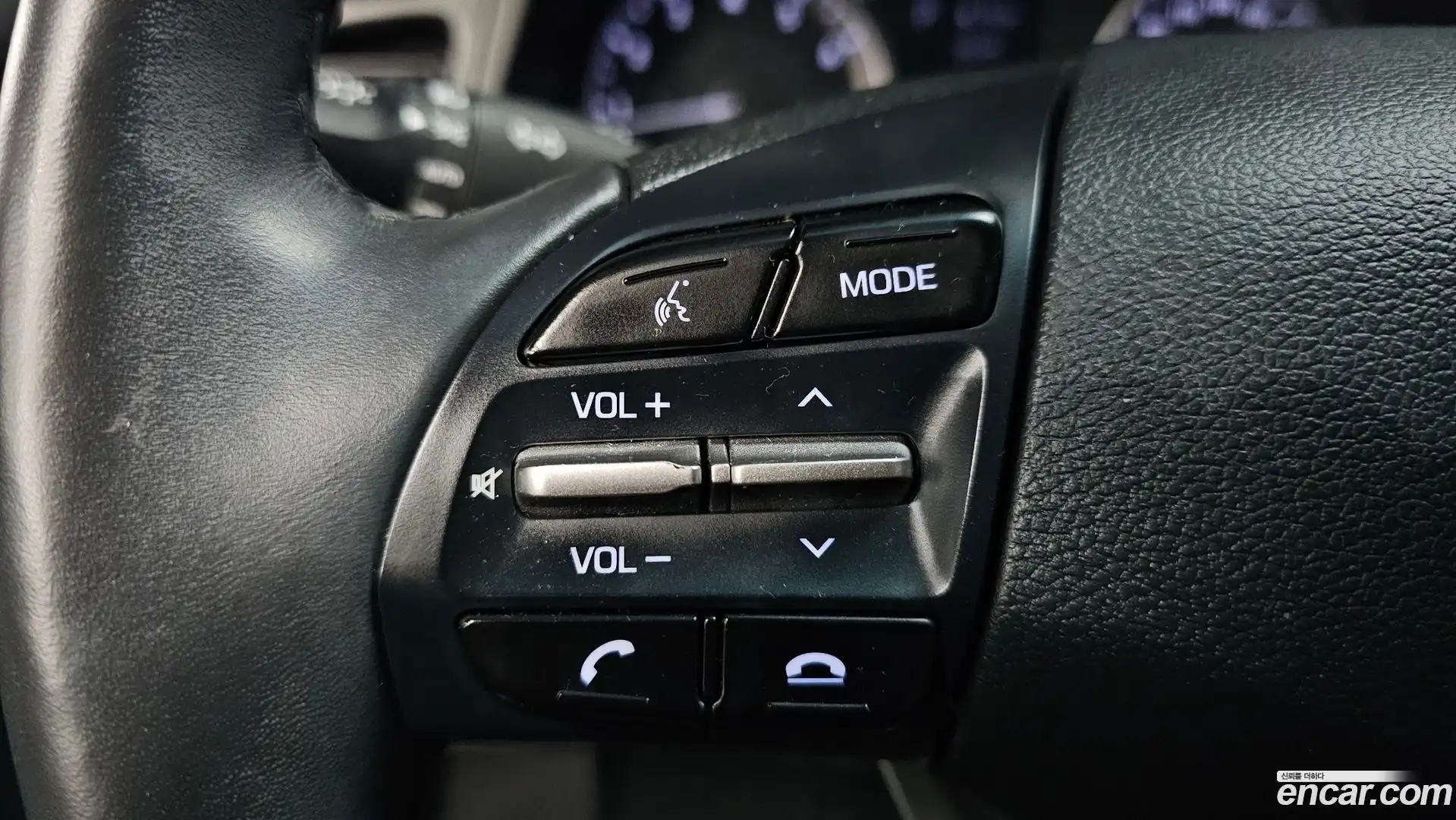 AVANTE Hyundai 2019.10-OPTION-045