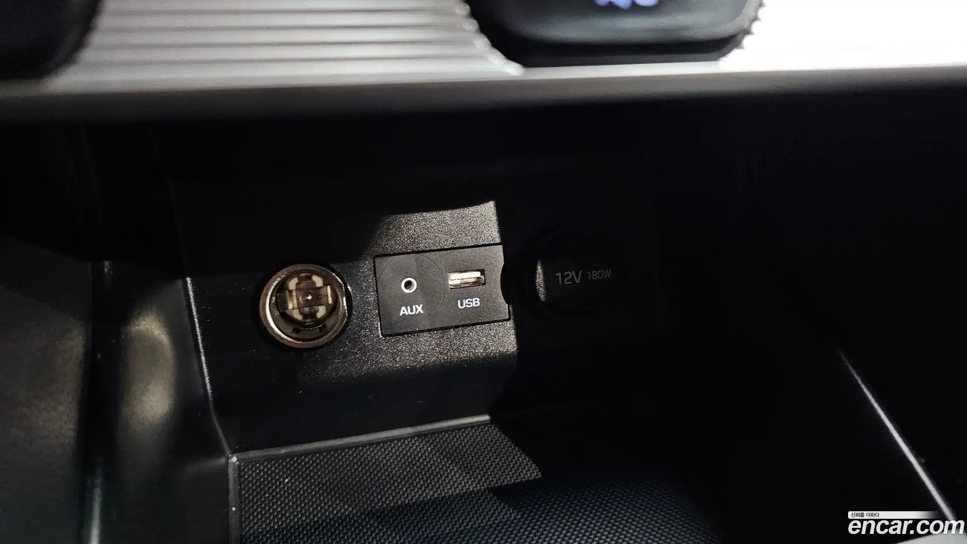 AVANTE Hyundai 2019.10-OPTION-046