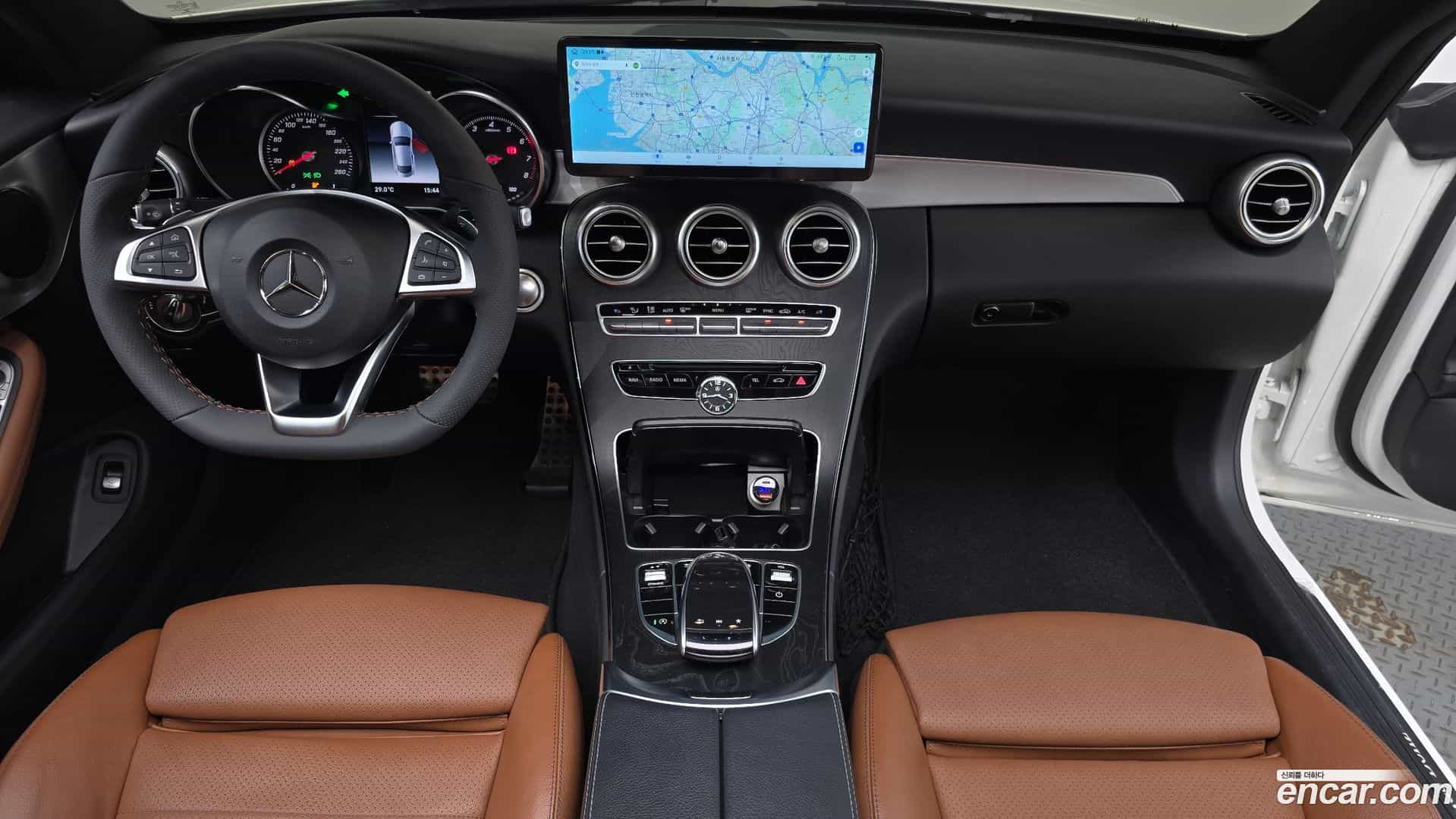 C-Class Mercedes-Benz 2018.3-INNER-007