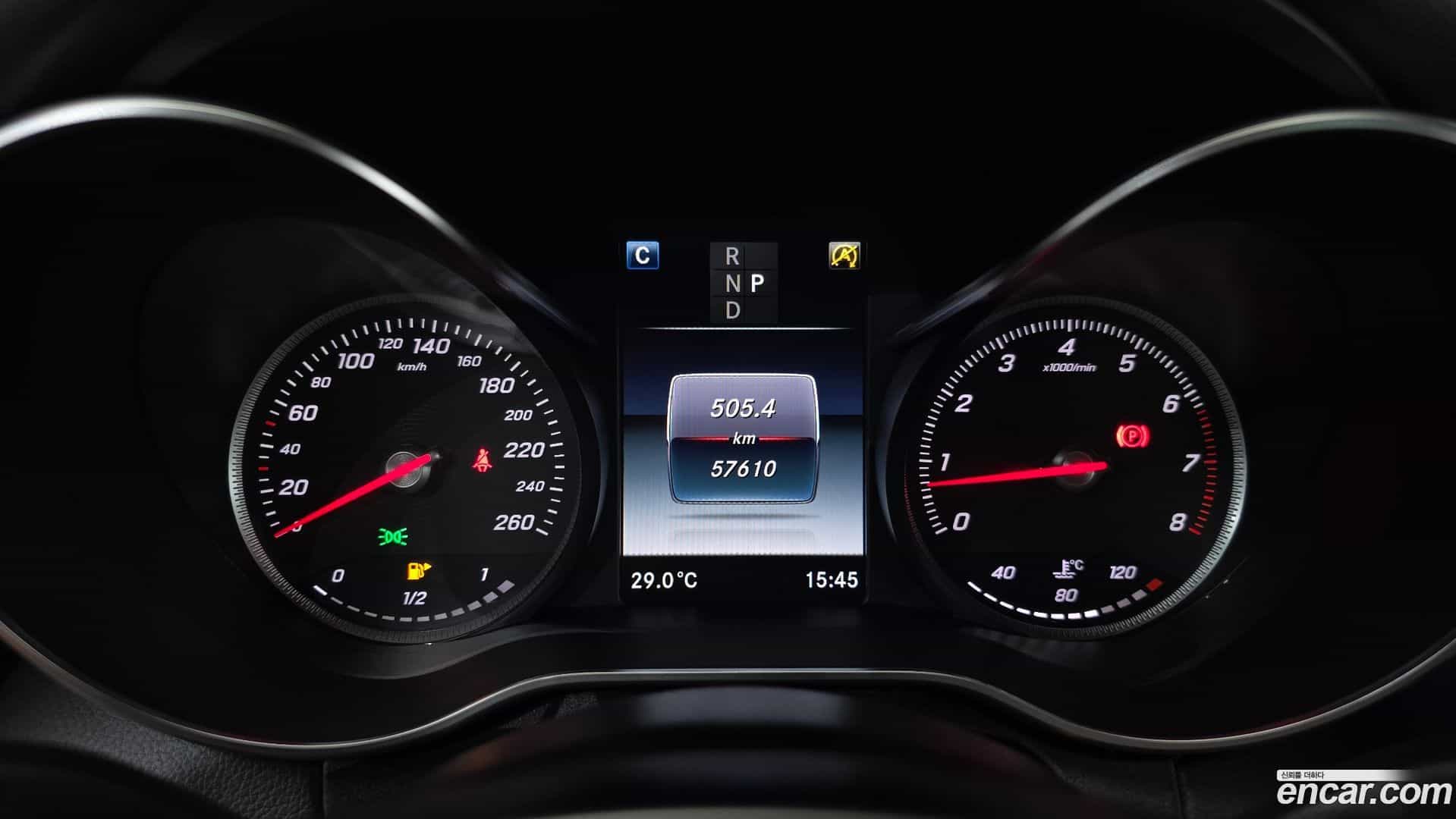 C-Class Mercedes-Benz 2018.3-INNER-008