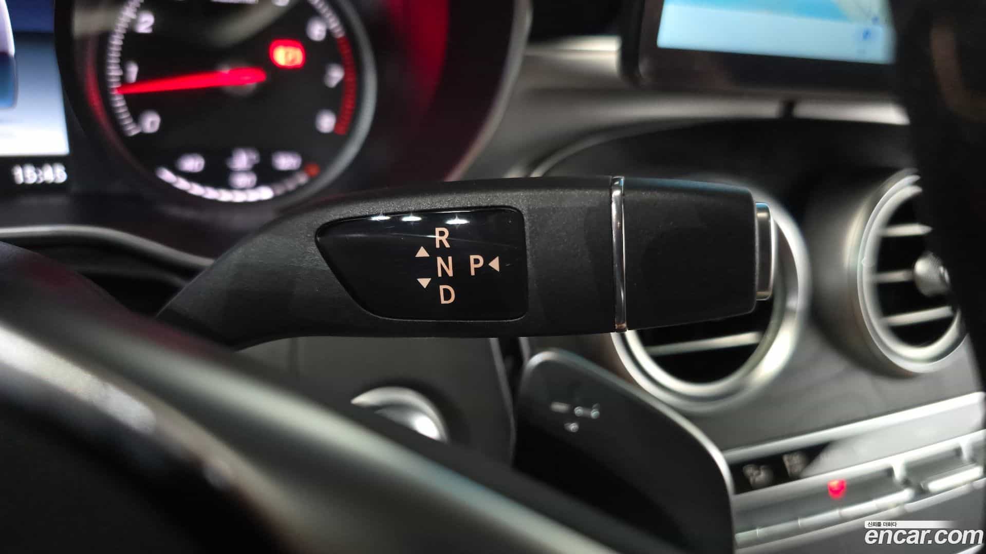 C-Class Mercedes-Benz 2018.3-INNER-009