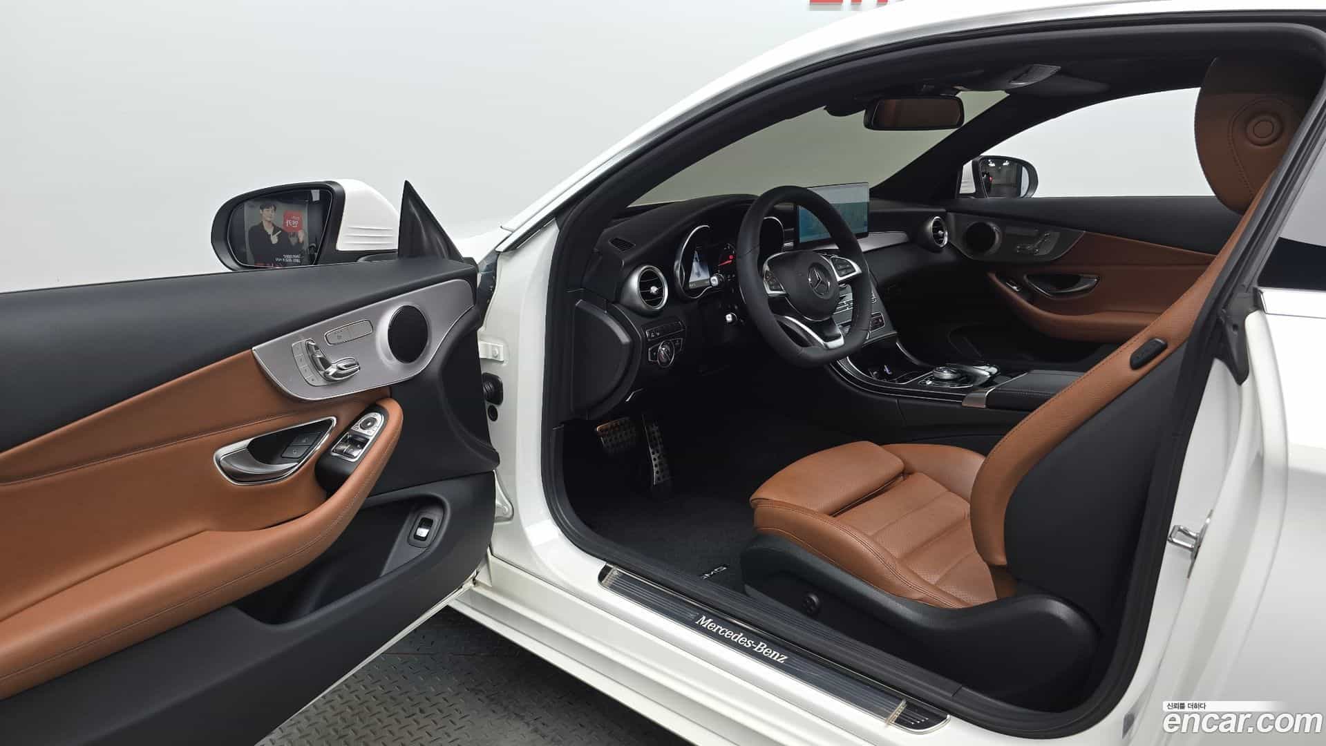 C-Class Mercedes-Benz 2018.3-INNER-010