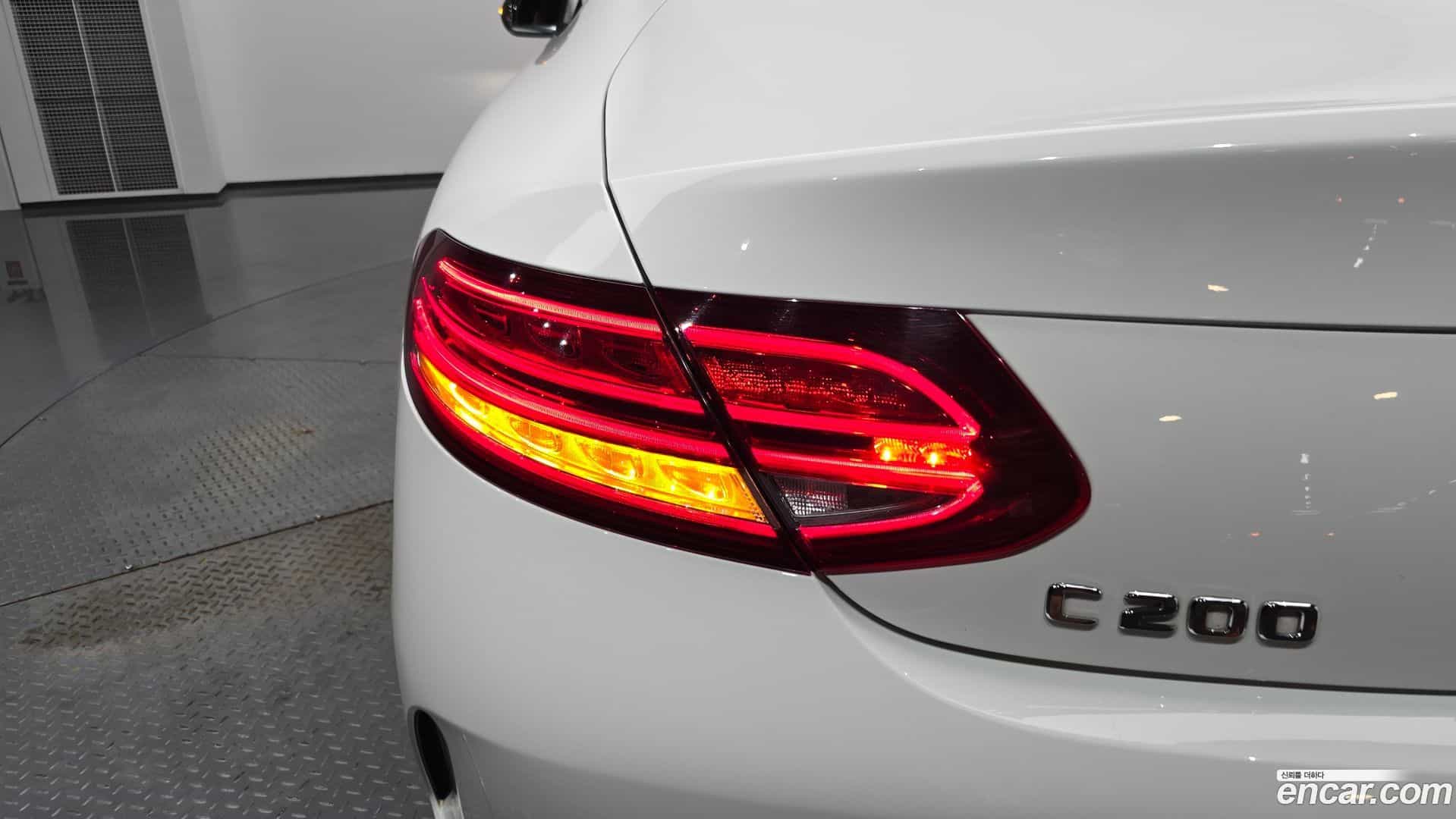 C-Class Mercedes-Benz 2018.3-OUTER-033