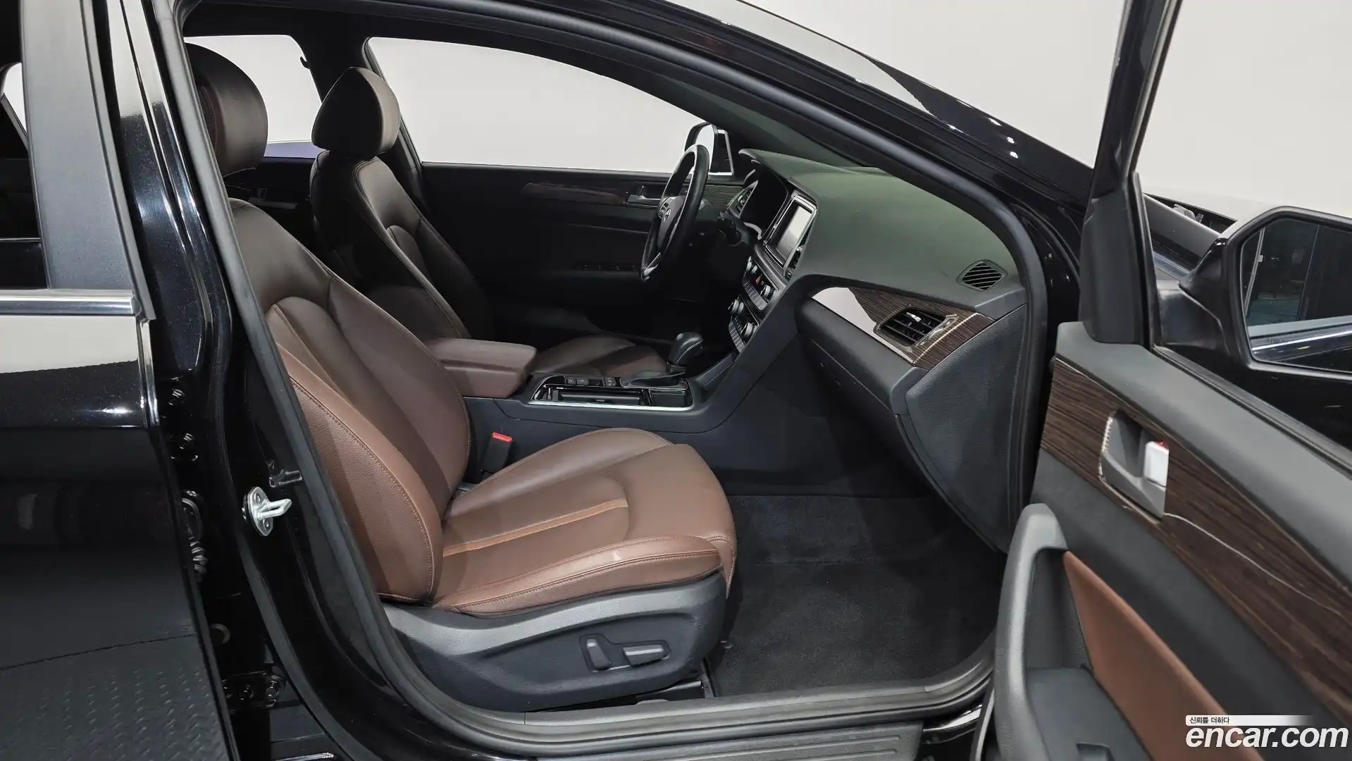 Sonata Hyundai 2018.8-OPTION-015