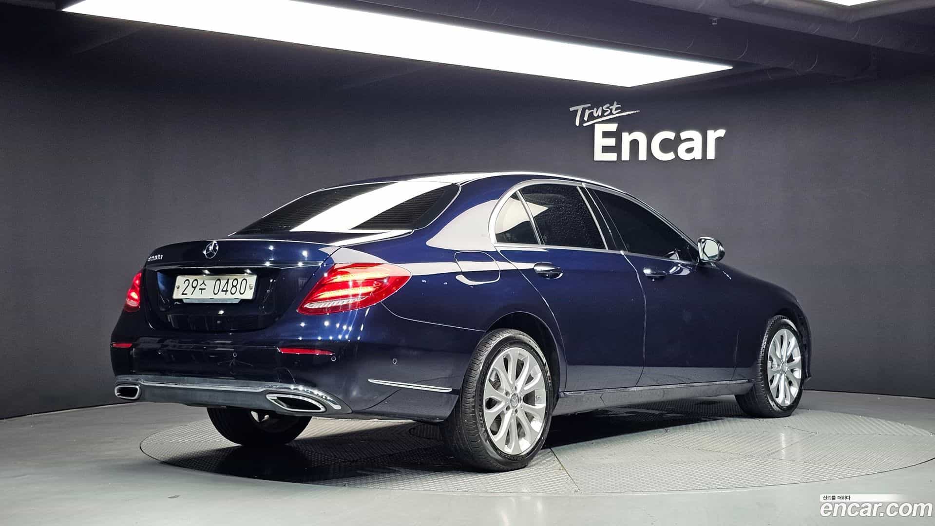 E-Class Mercedes-Benz 2016.7-OUTER-002