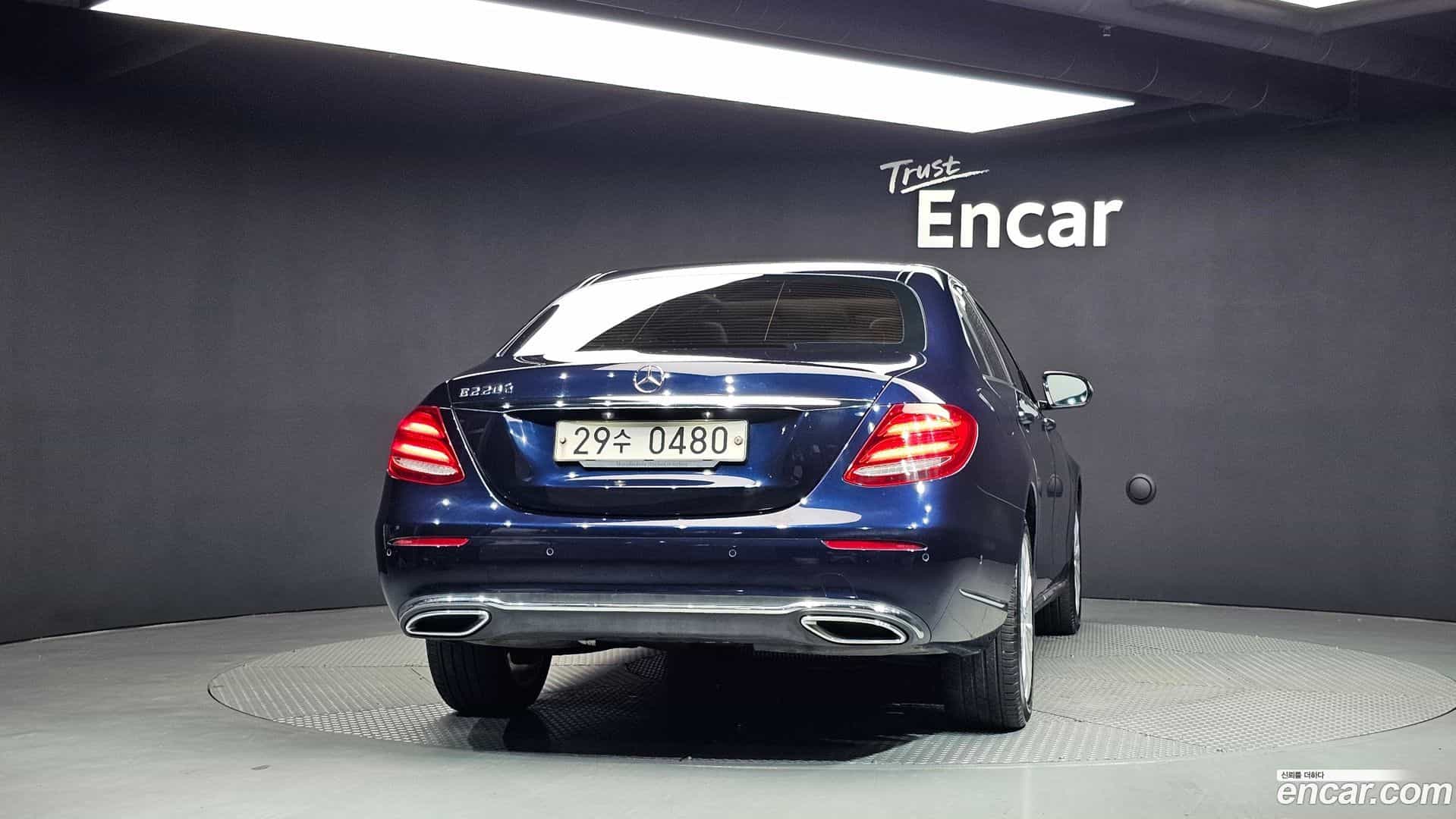 E-Class Mercedes-Benz 2016.7-OUTER-004