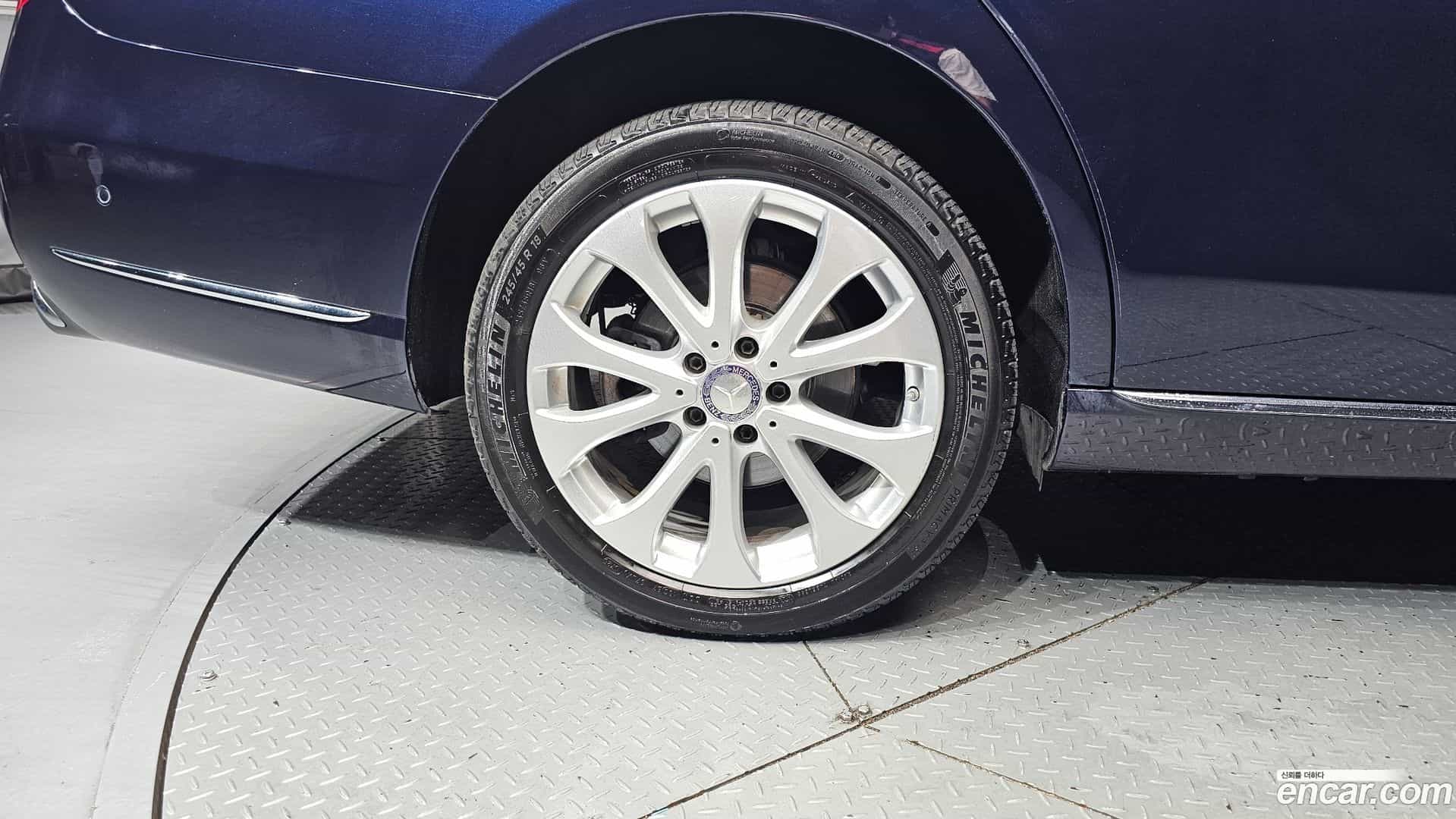 E-Class Mercedes-Benz 2016.7-OUTER-005