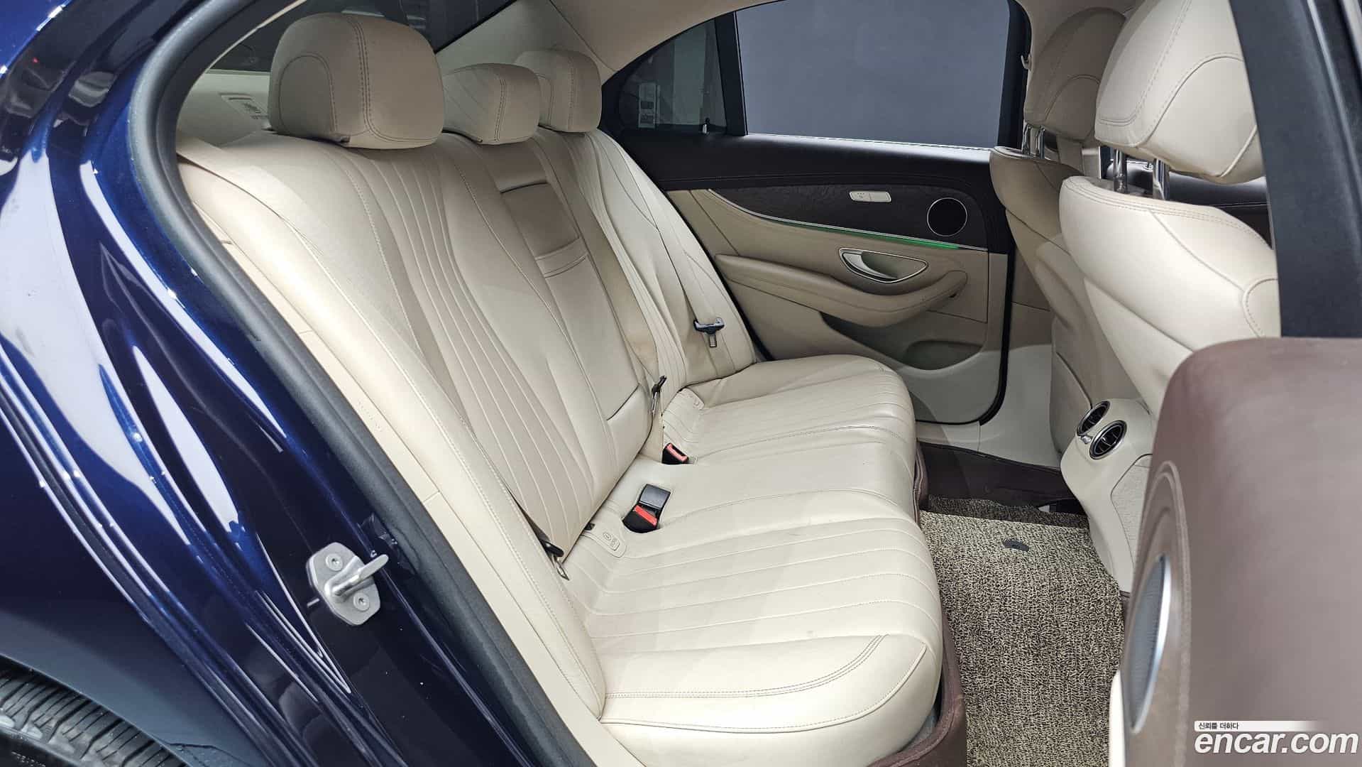 E-Class Mercedes-Benz 2016.7-OPTION-015