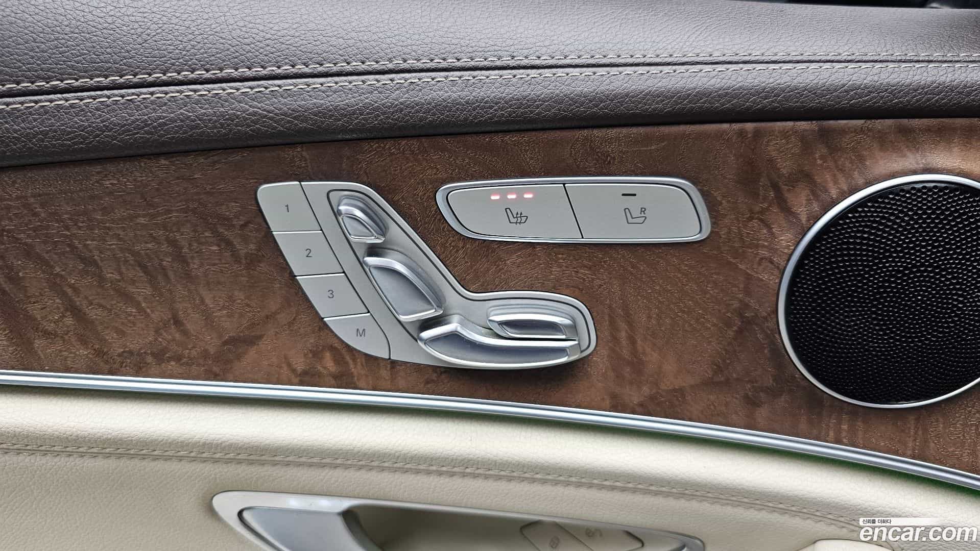 E-Class Mercedes-Benz 2016.7-OPTION-024